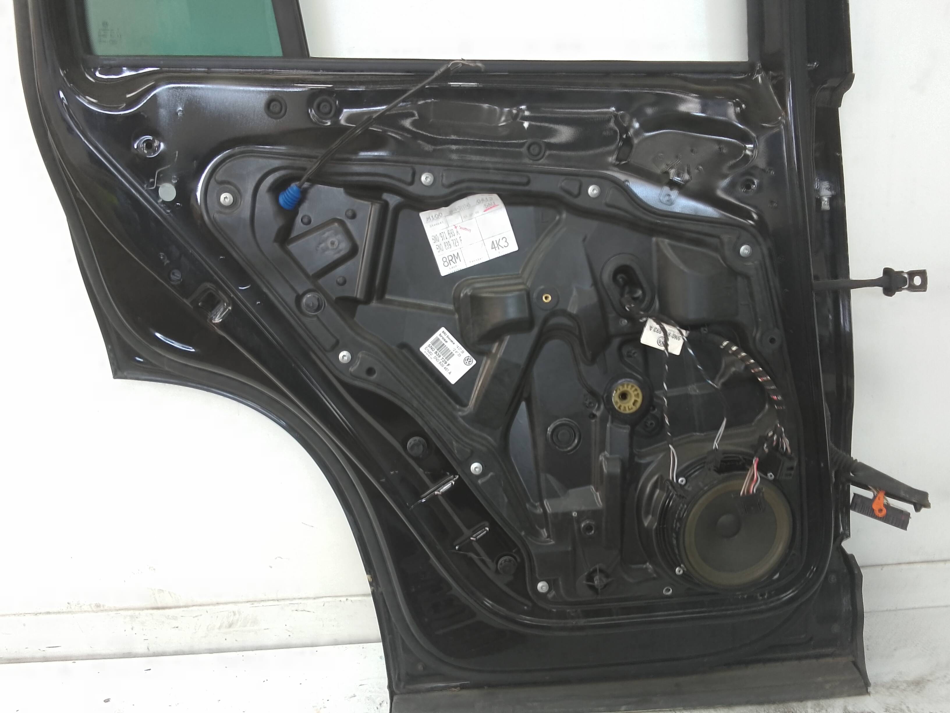 Puerta trasera izquierda volkswagen tiguan (5n1)(11.2007->)