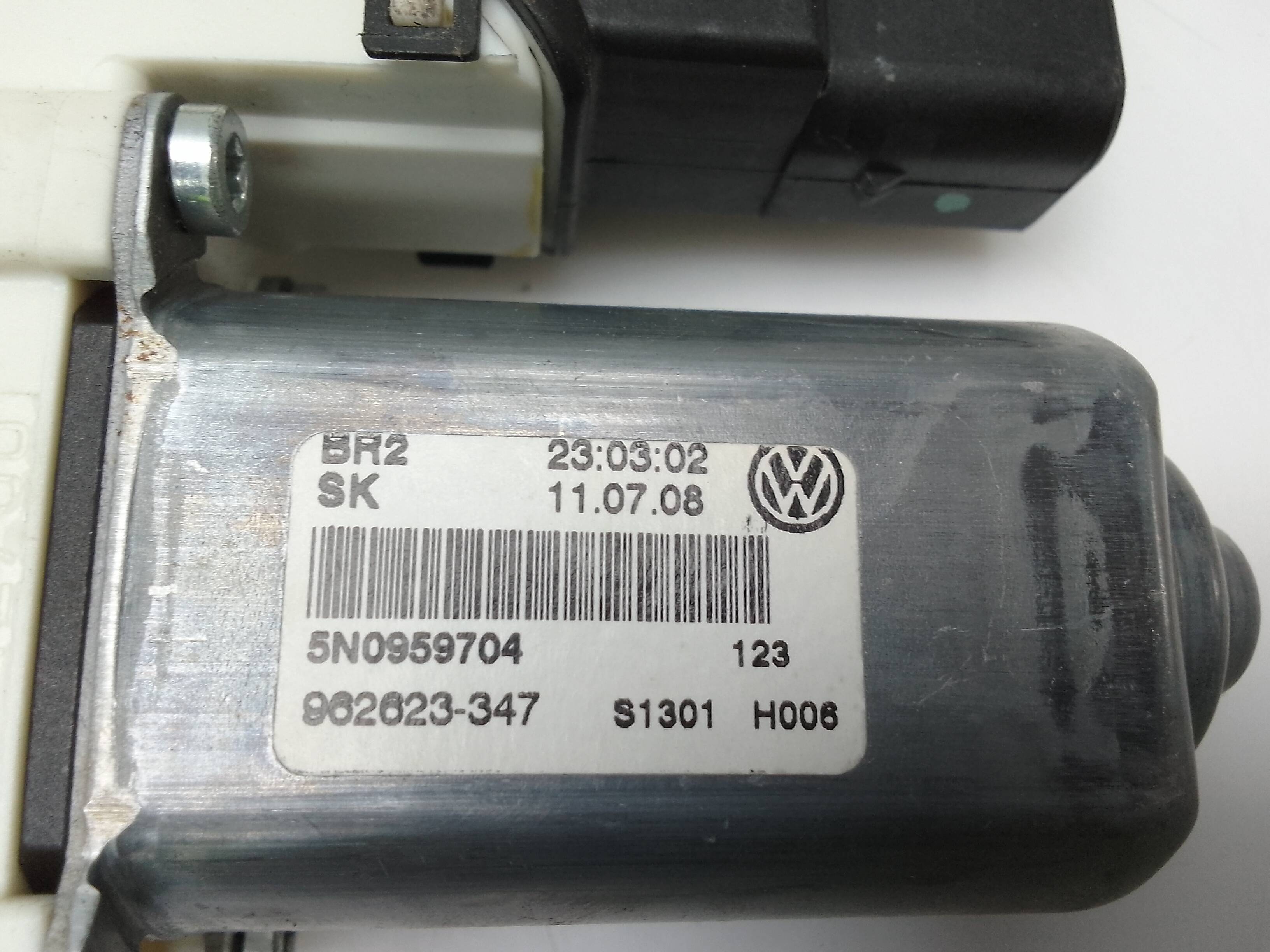 Motor elevalunas trasero derecho volkswagen tiguan (5n1)(11.2007->)