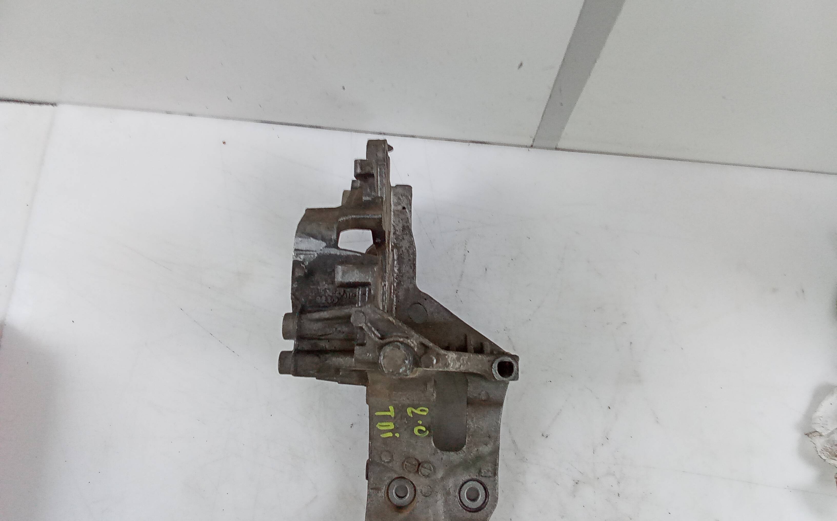 Soporte alternador skoda superb berlina (3v3)(03.2015->)