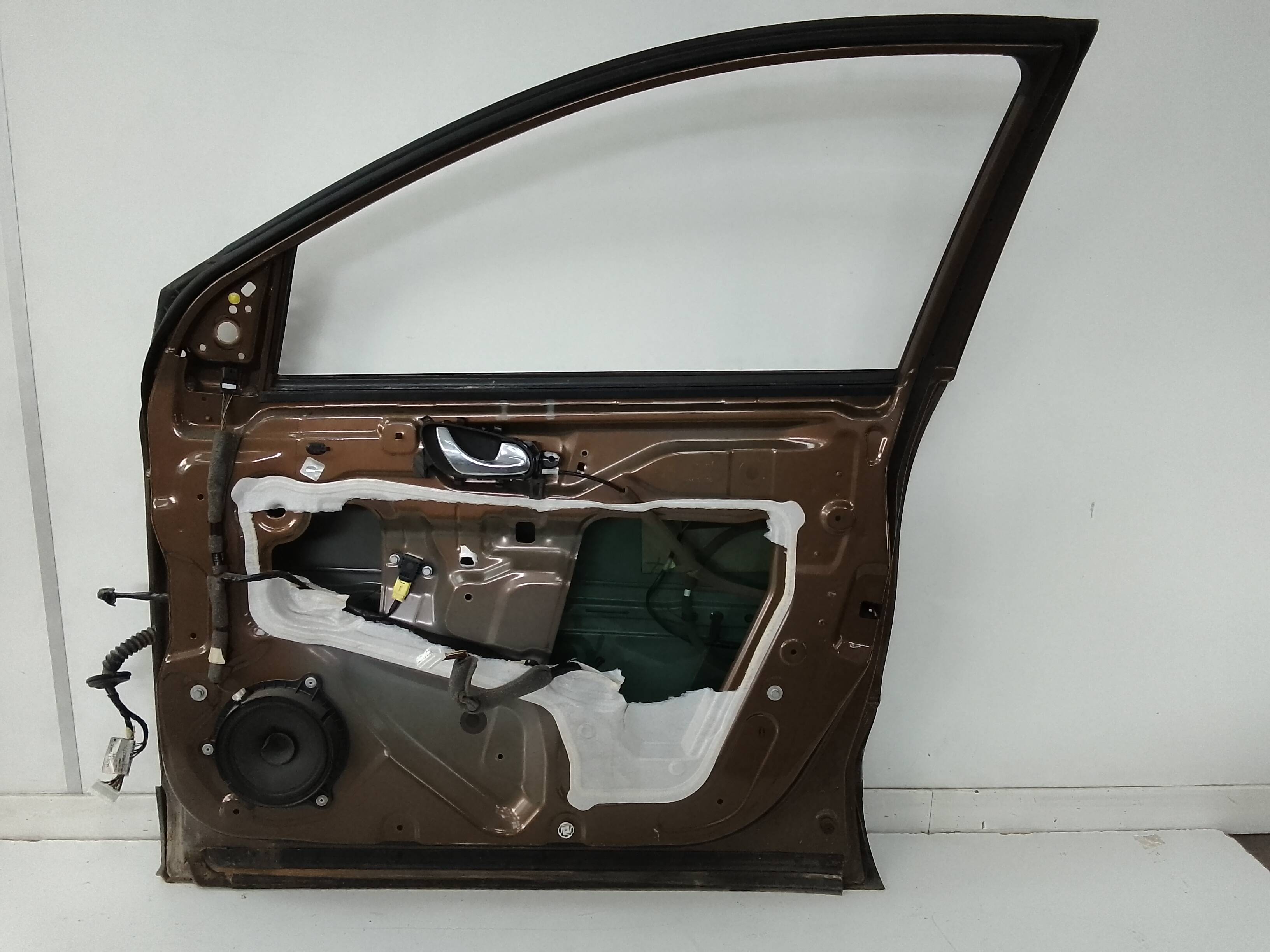 Puerta delantera derecha renault kadjar (06.2015->)