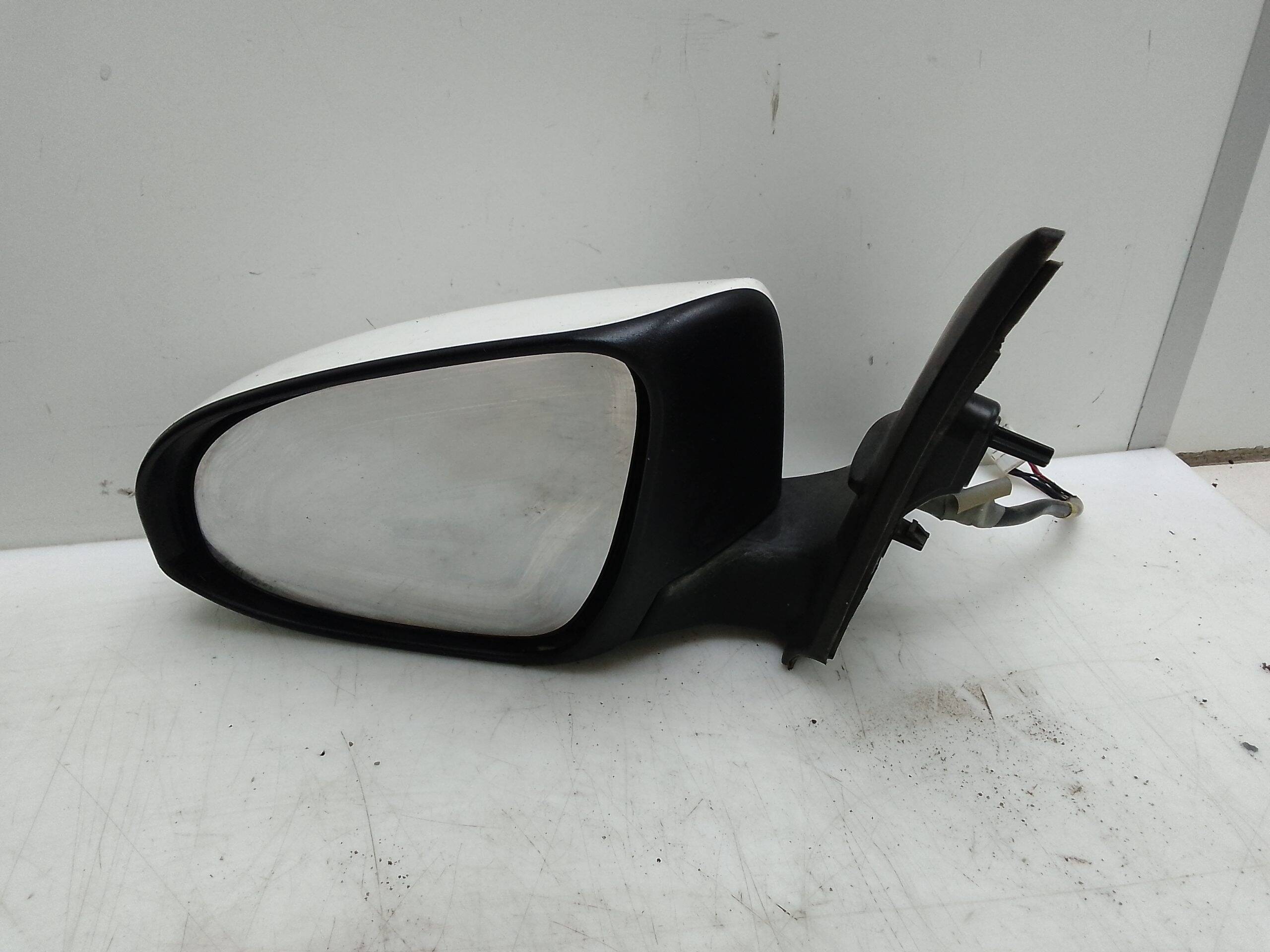 Retrovisor izquierdo electrico toyota auris (e18)(10.2012->)