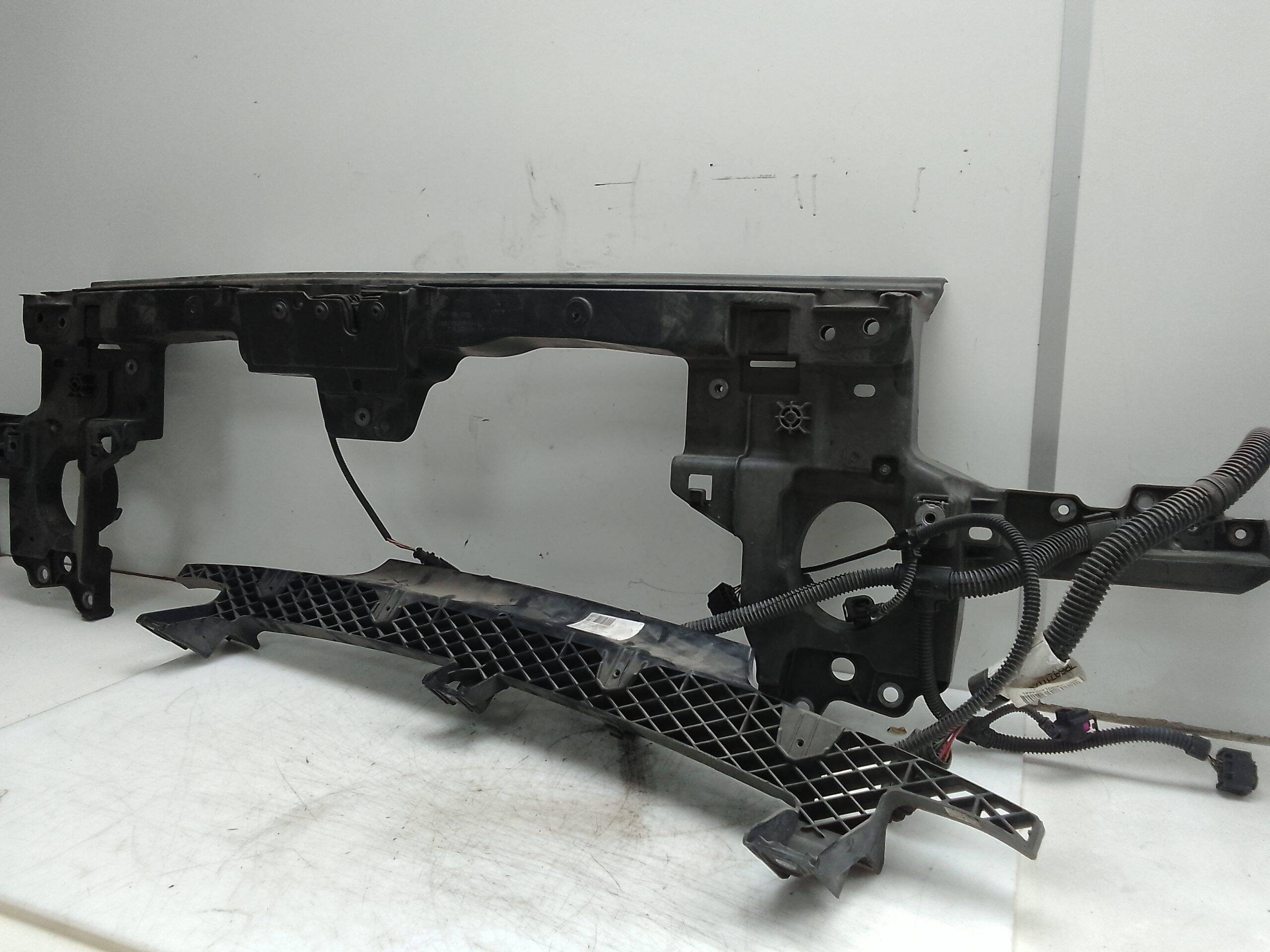 Soporte radiador volkswagen touareg (7p6)(08.2014->)