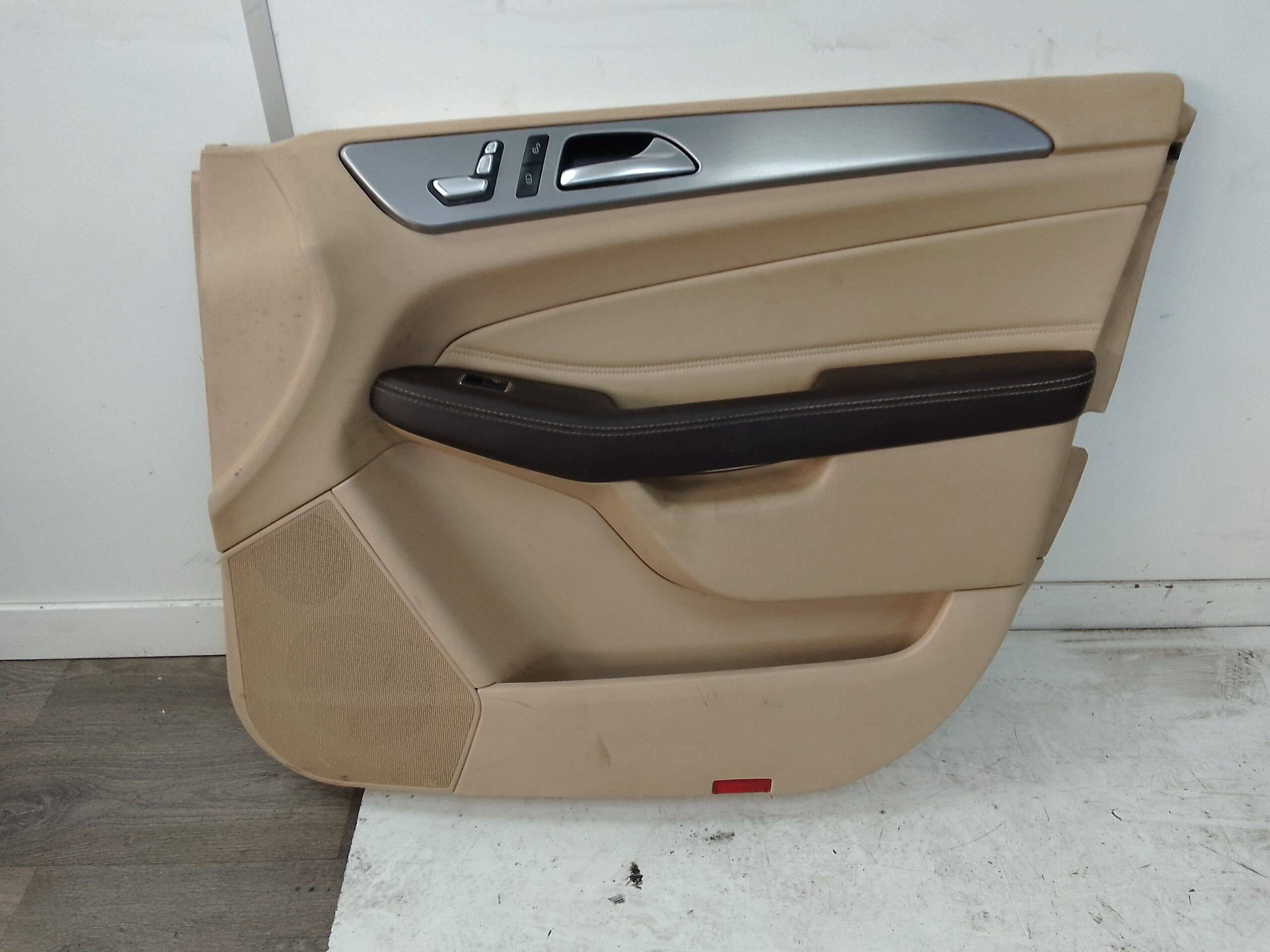 Guarnecido puerta delantera derecha mercedes-benz clase gle (bm 166)(04.2015->)