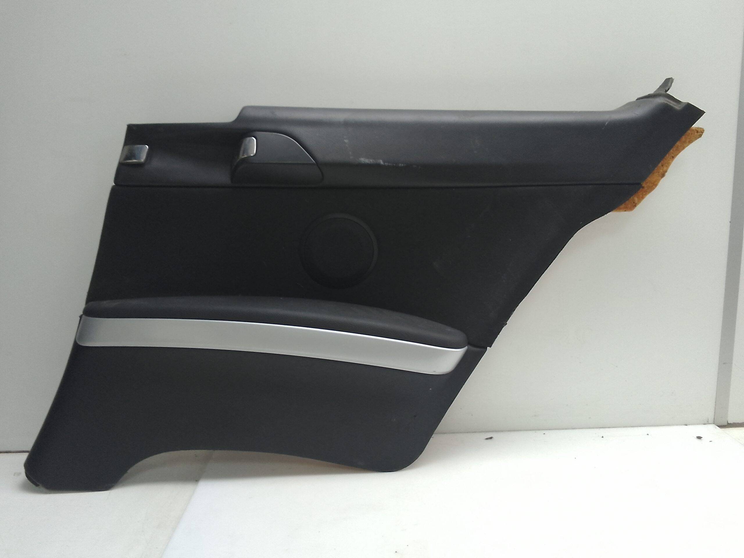 Guarnecido lateral trasero derecho bmw serie 3 coupe (e92)(2006->)