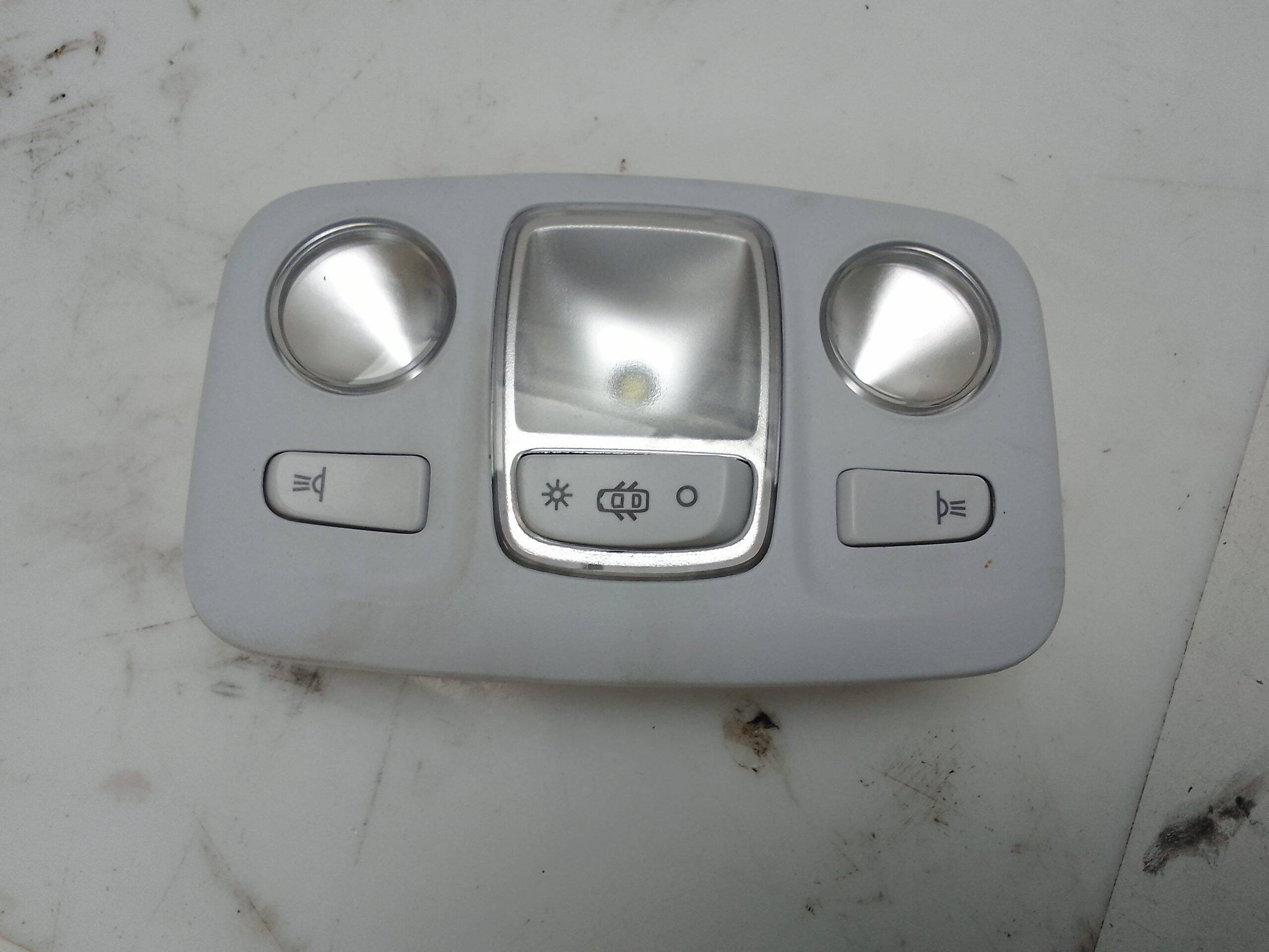 Luz central interior peugeot 5008 (06.2017->)