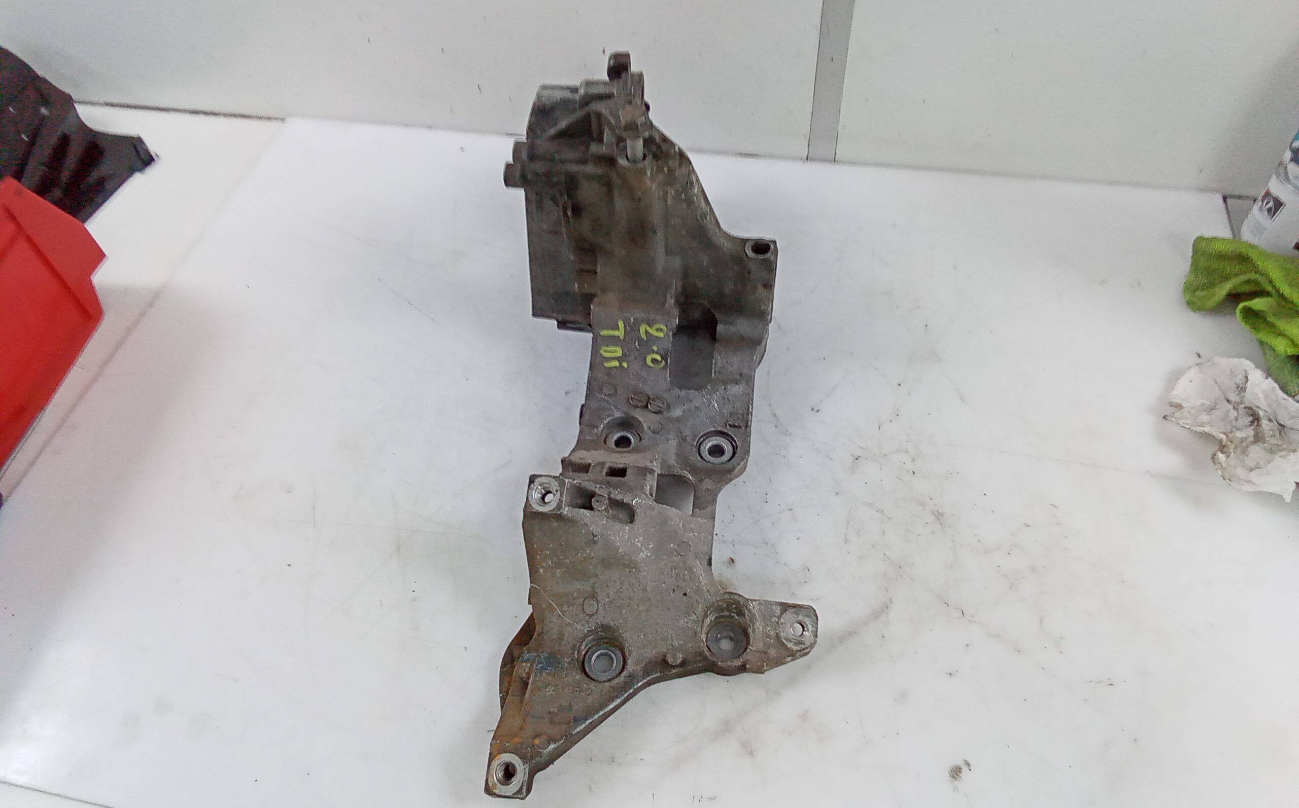 Soporte alternador skoda superb berlina (3v3)(03.2015->)