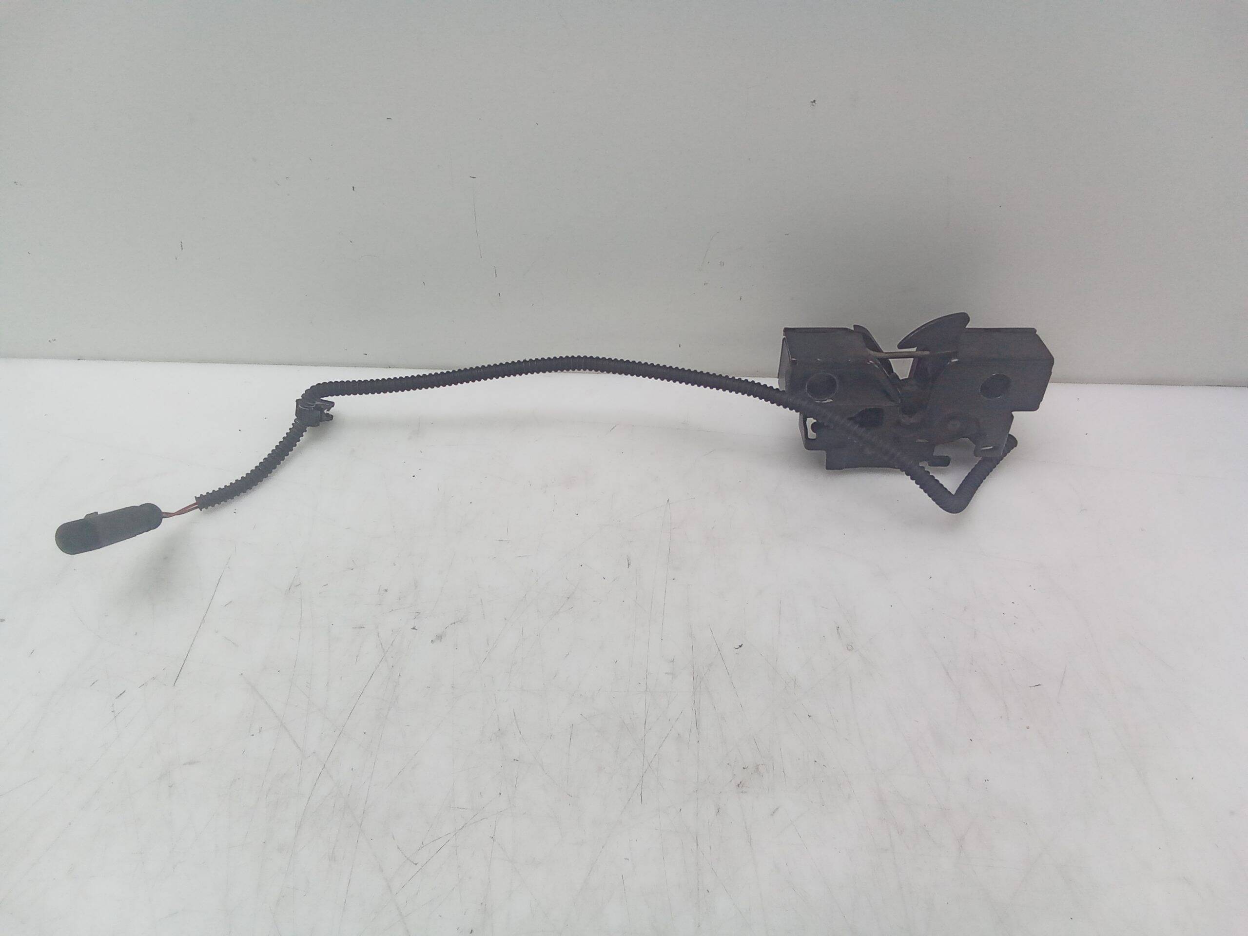 Cerradura capot seat leon (5f1)(09.2012->)