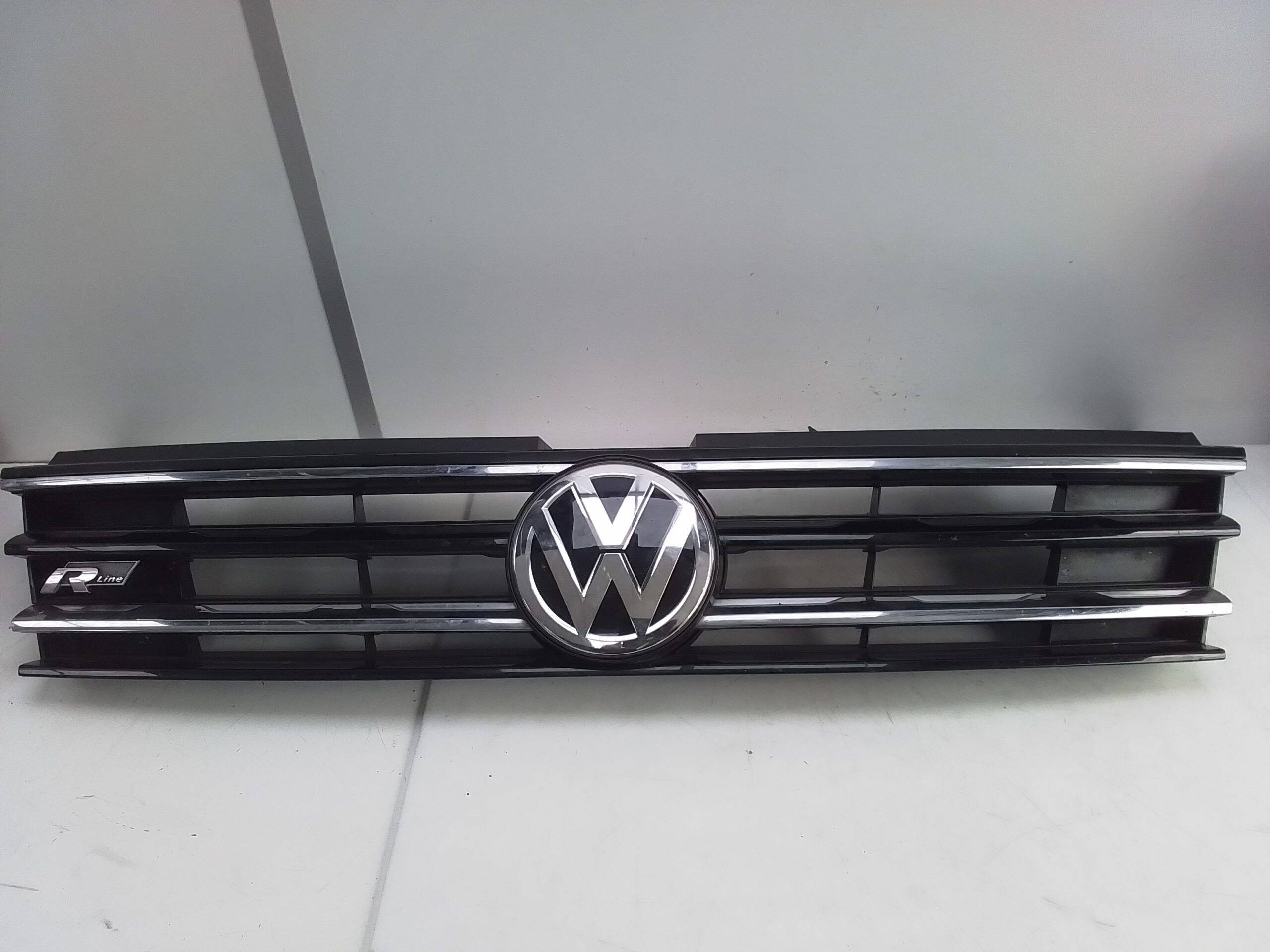 Rejilla delantera volkswagen tiguan (ad1)(01.2016->)