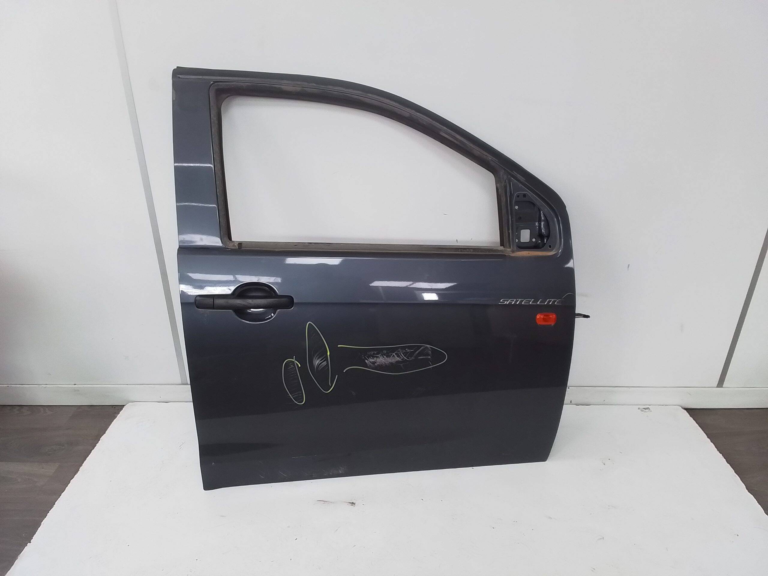 Puerta delantera derecha isuzu d-max (2012->)