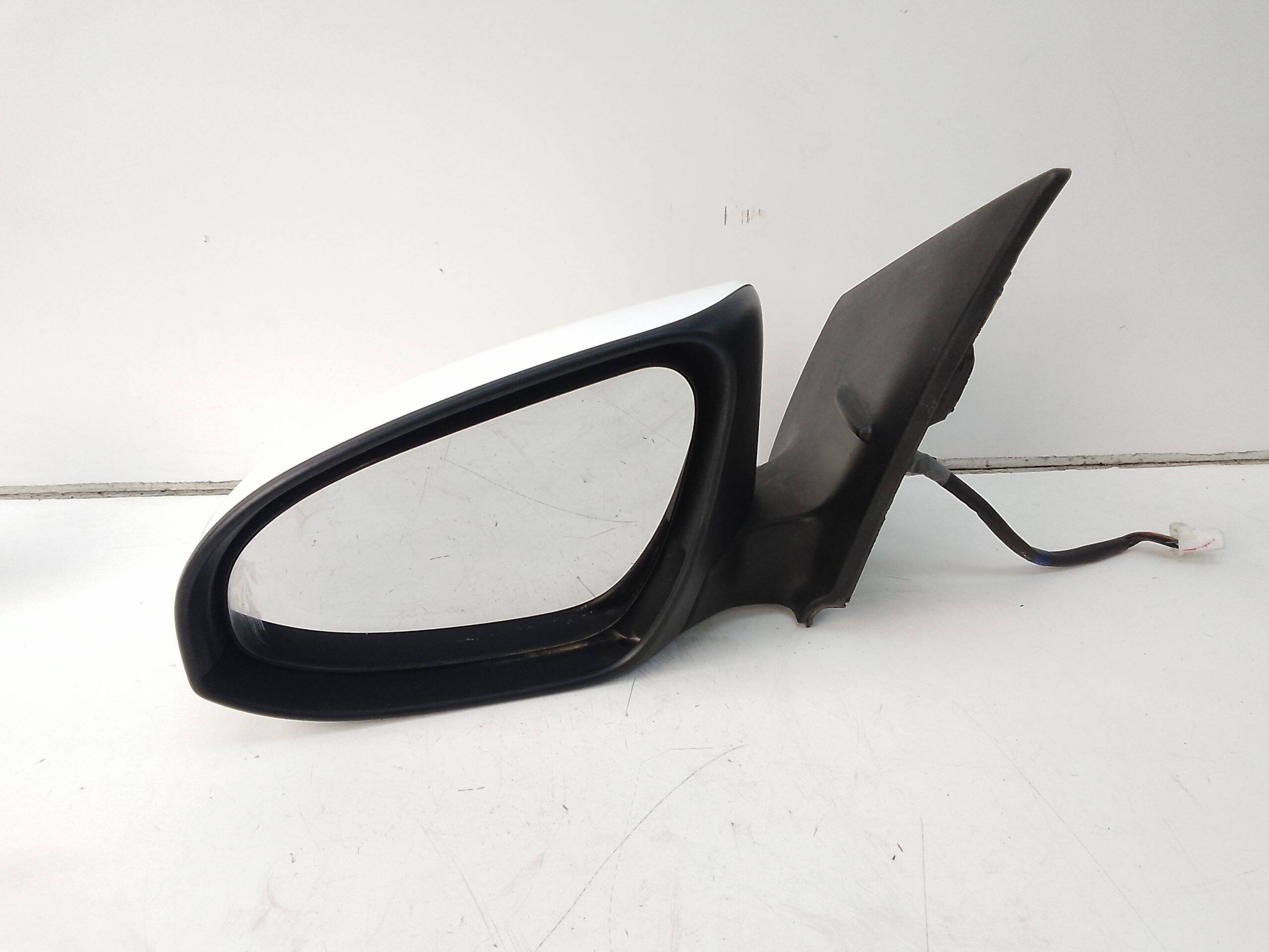 Retrovisor izquierdo toyota auris (e18)(10.2012->)