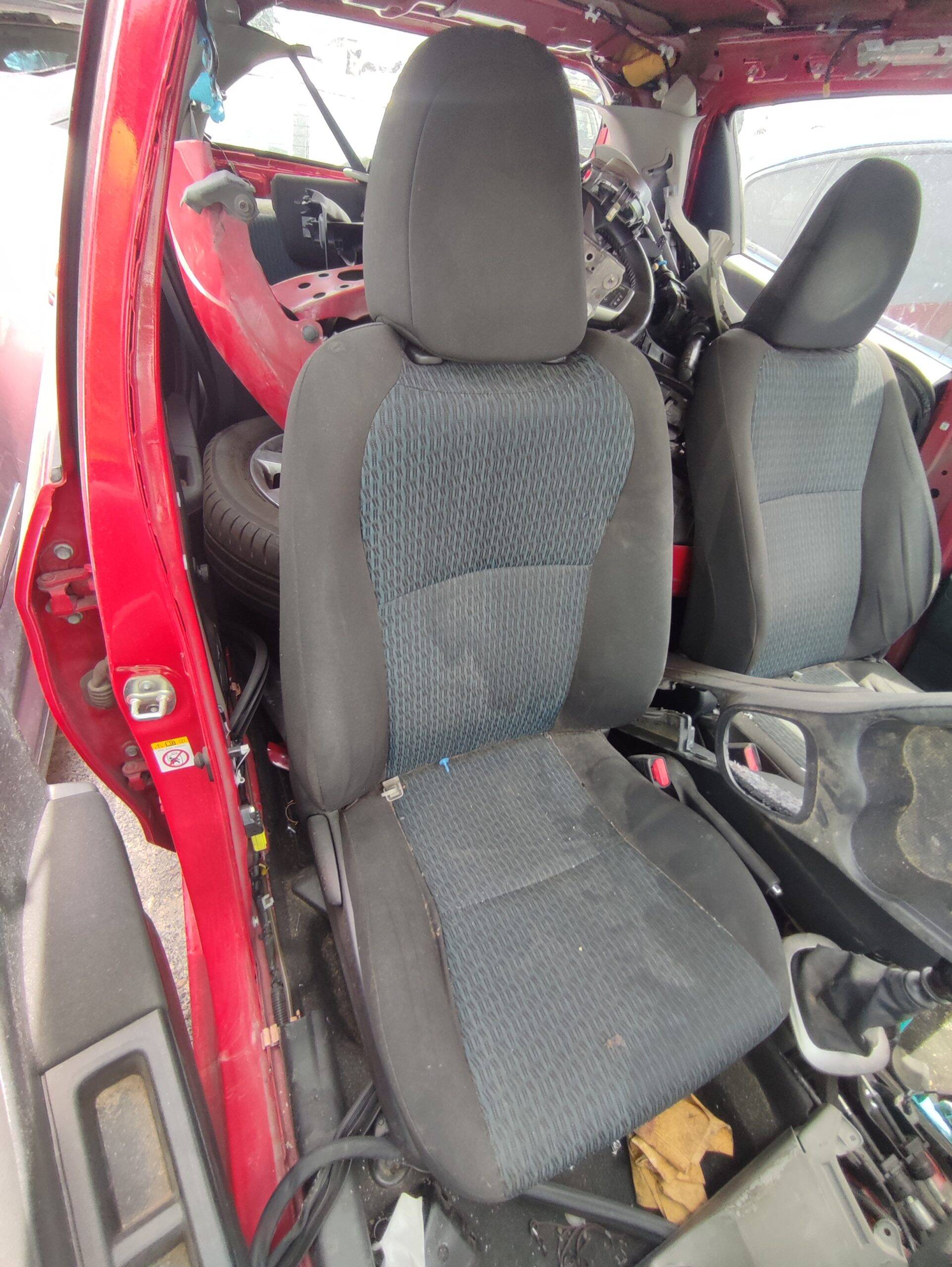 Asiento delantero derecho toyota yaris (ksp1/nlp1/nsp1)(2011->)