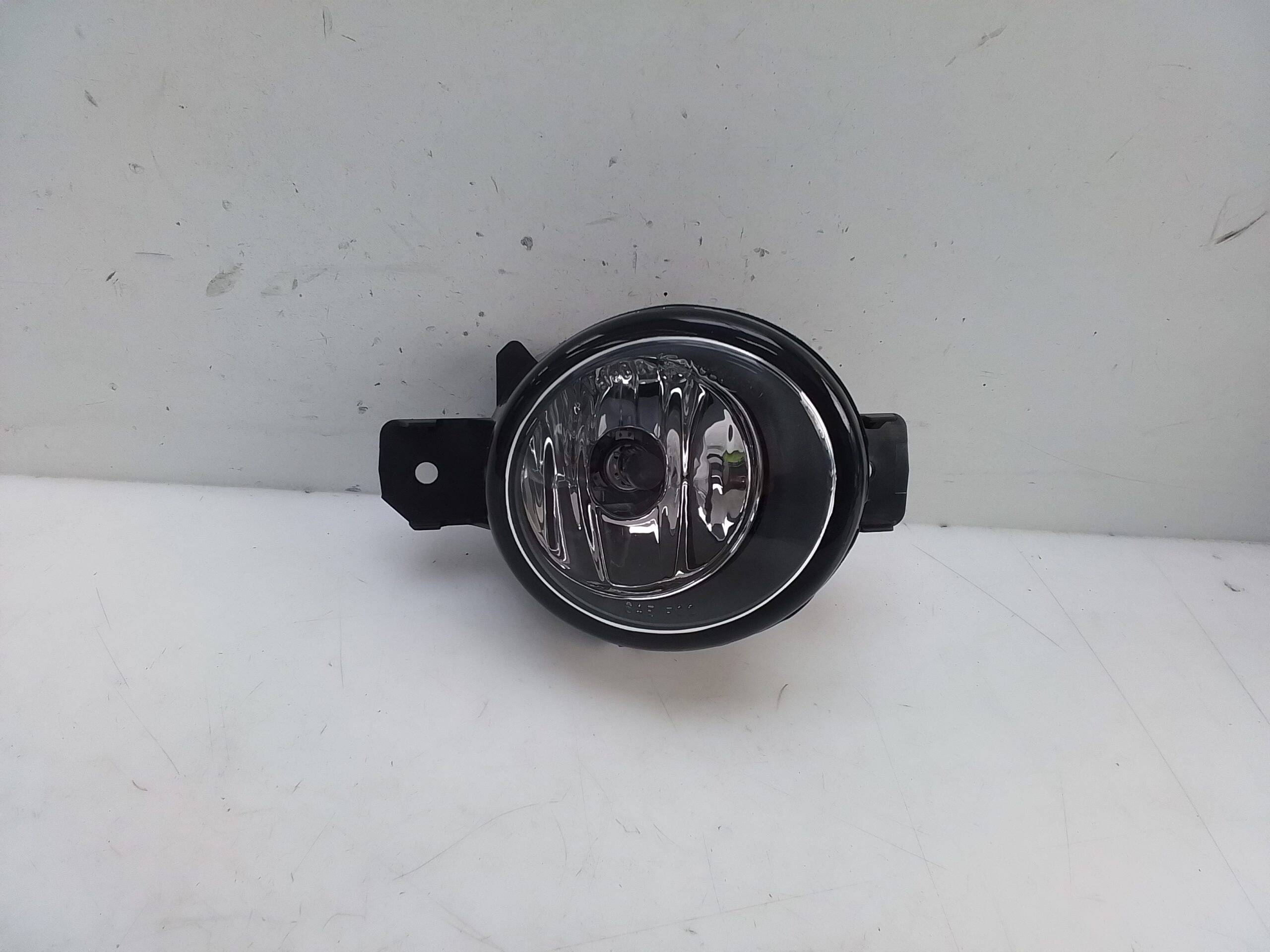 Faro antiniebla derecho nissan x-trail iii (t32)(04.2014->)