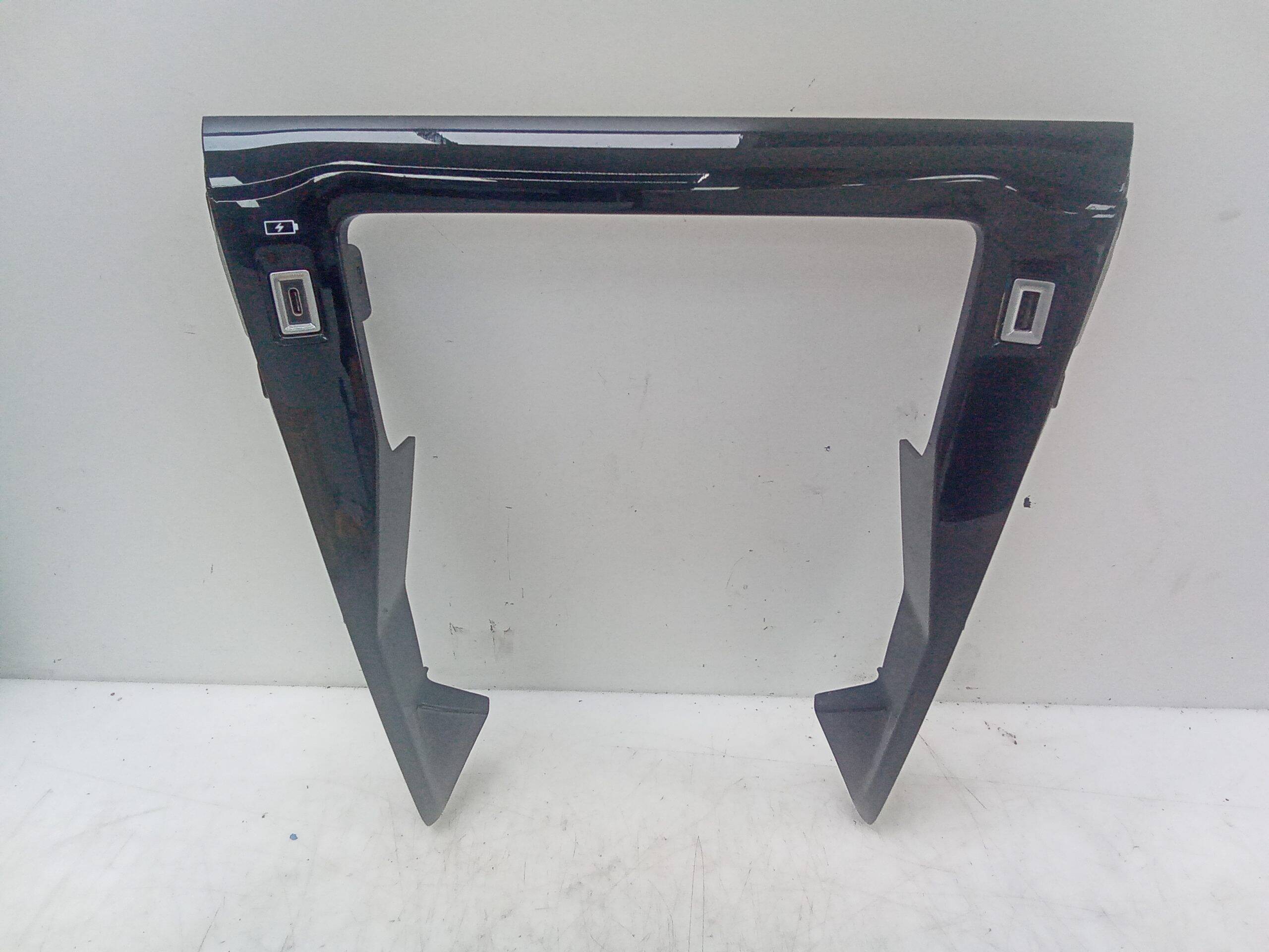 Moldura consola central delantera peugeot 2008 (p1)(11.2019->)