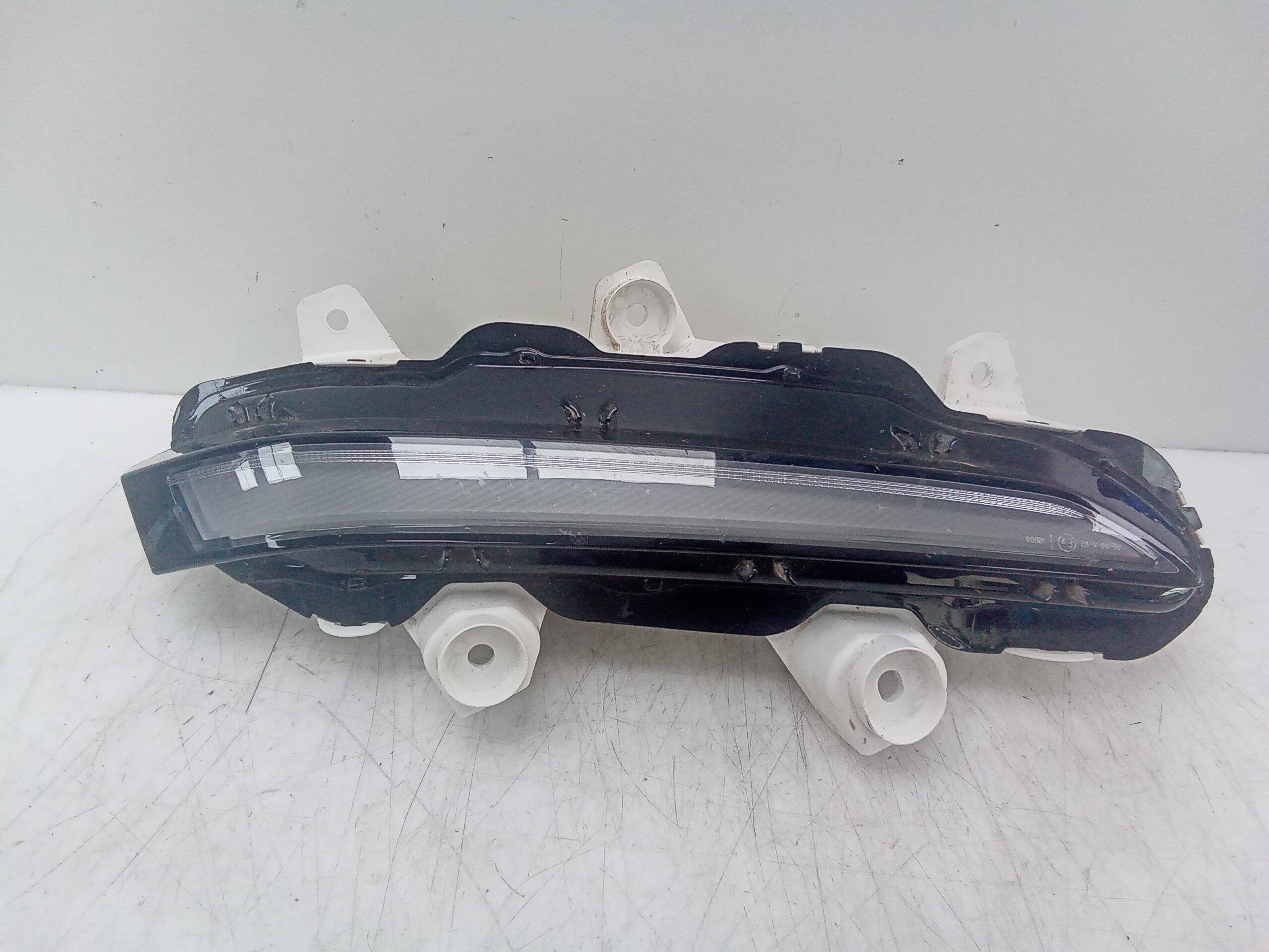 Luz diurna izquierda peugeot 2008 (p1)(11.2019->)