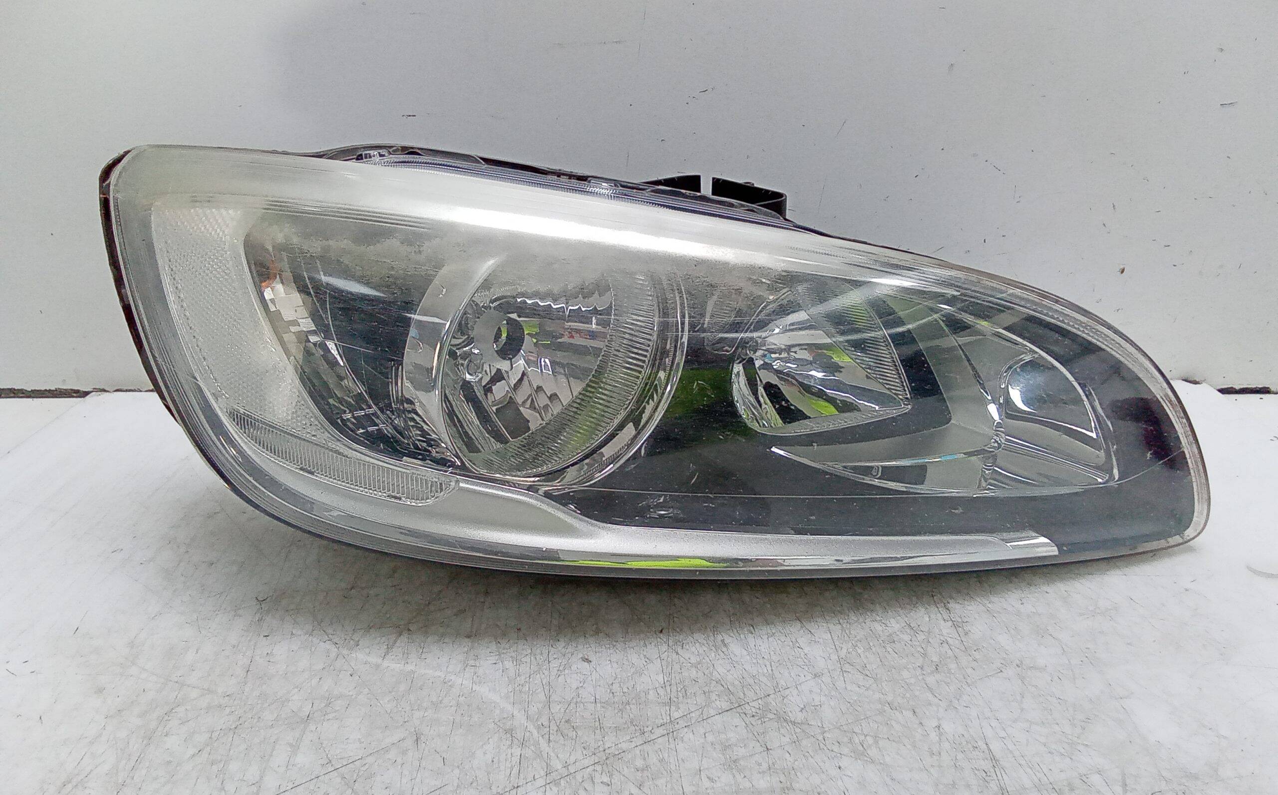 Faro derecho volvo s60 berlina (2010->)