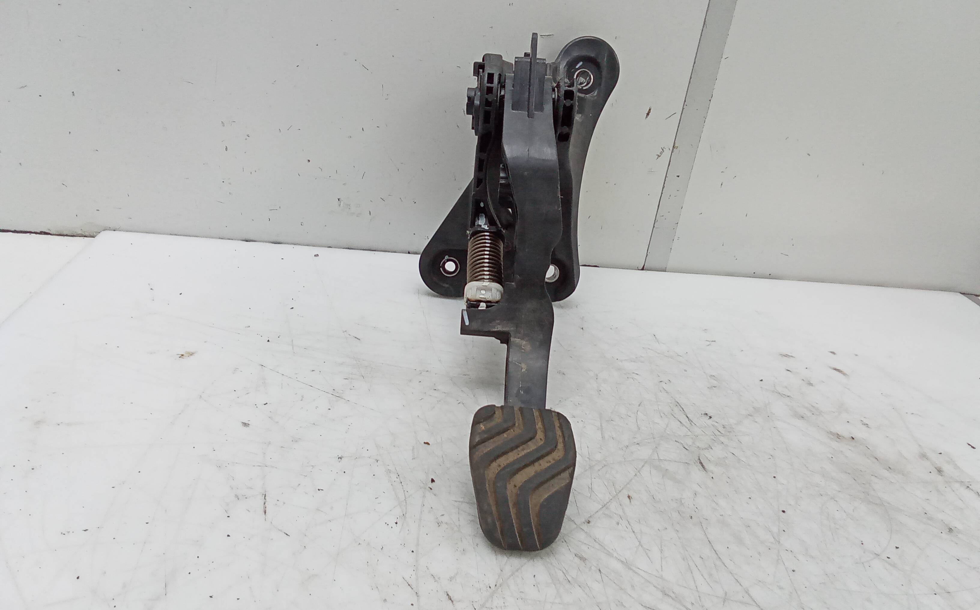 Pedal embrague renault clio v (08.2019->)