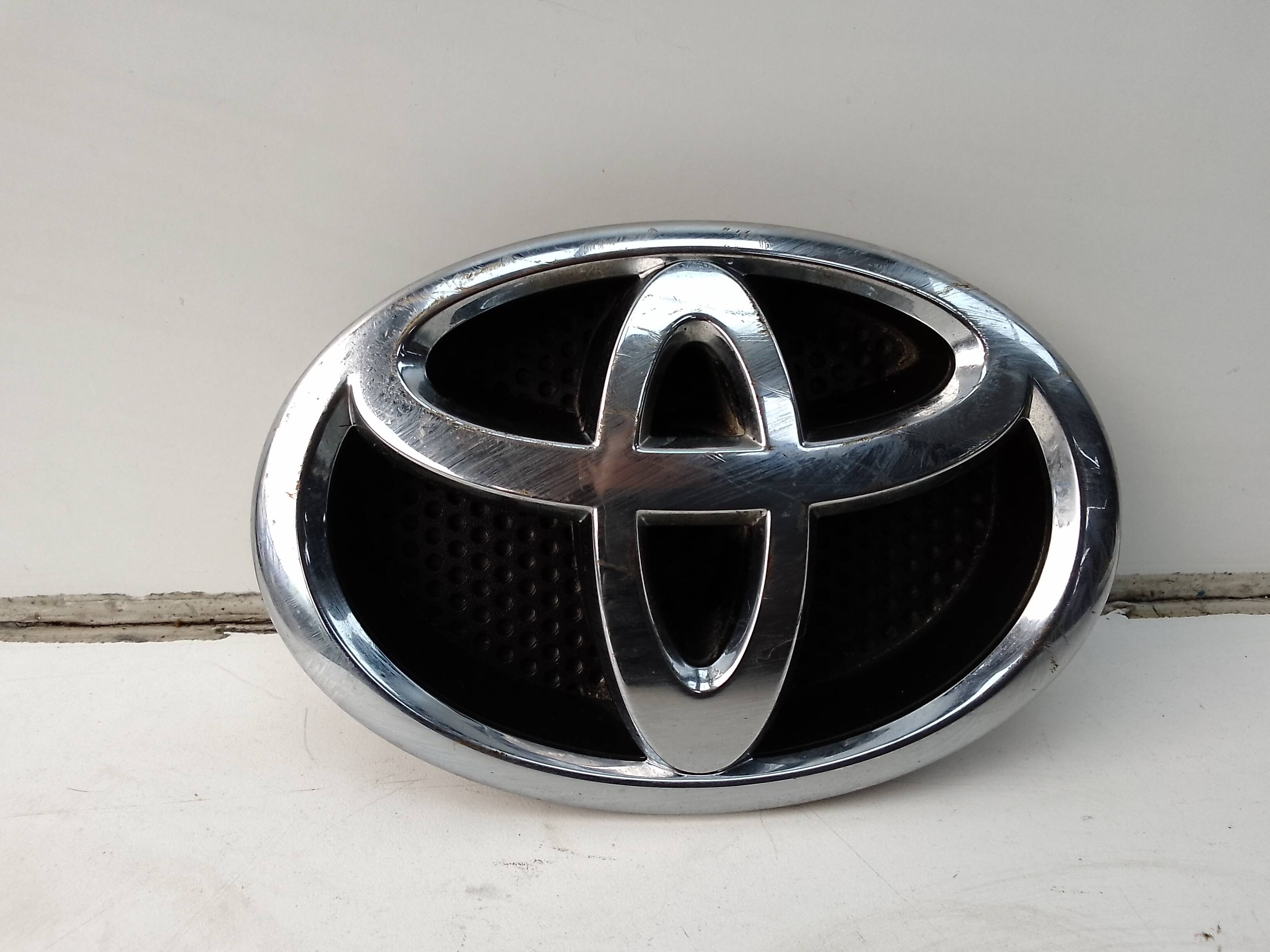 Emblema / logotipo toyota yaris (xp13)(2017->)