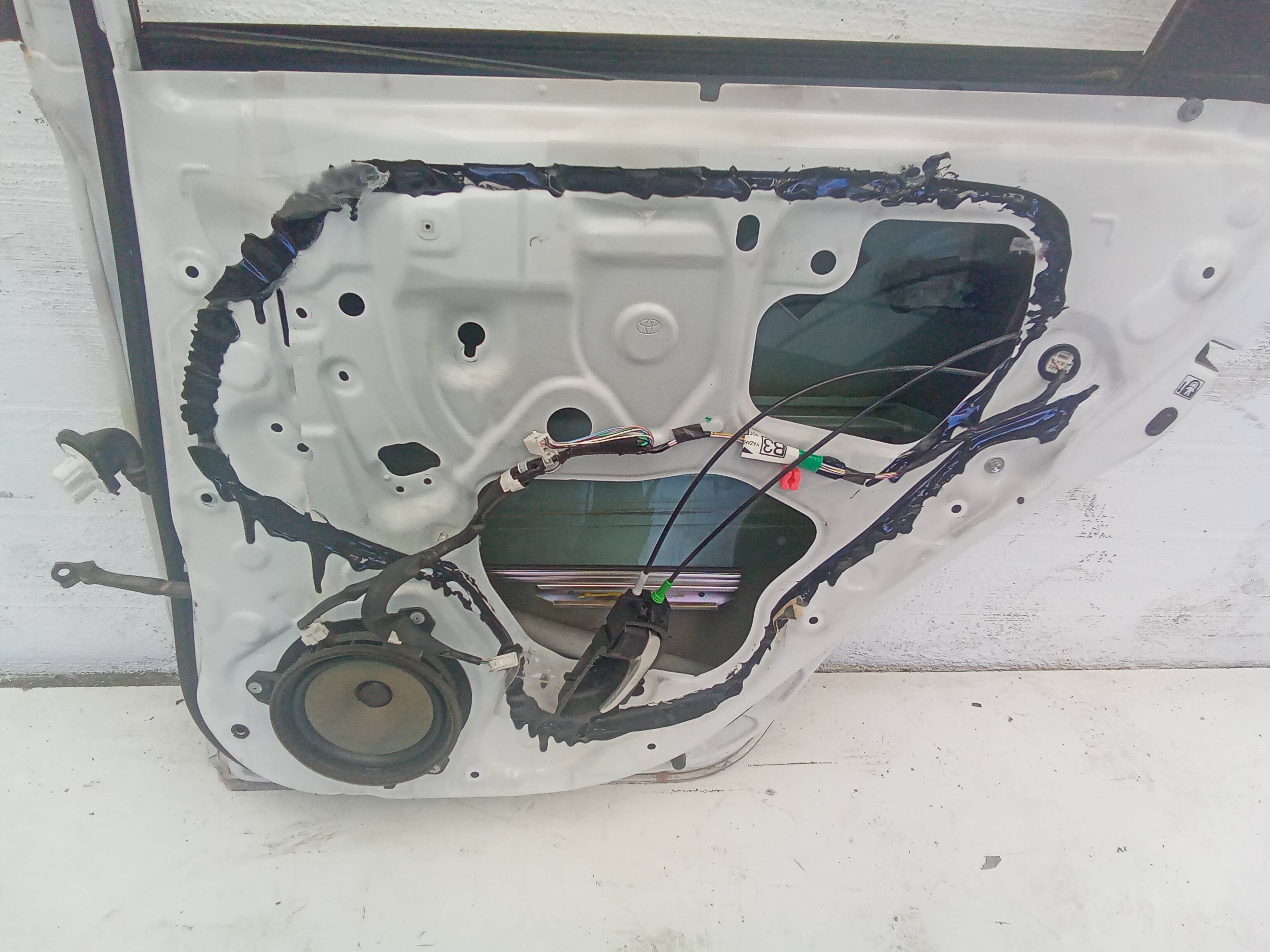 Puerta trasera derecha toyota auris (e18)(10.2012->)