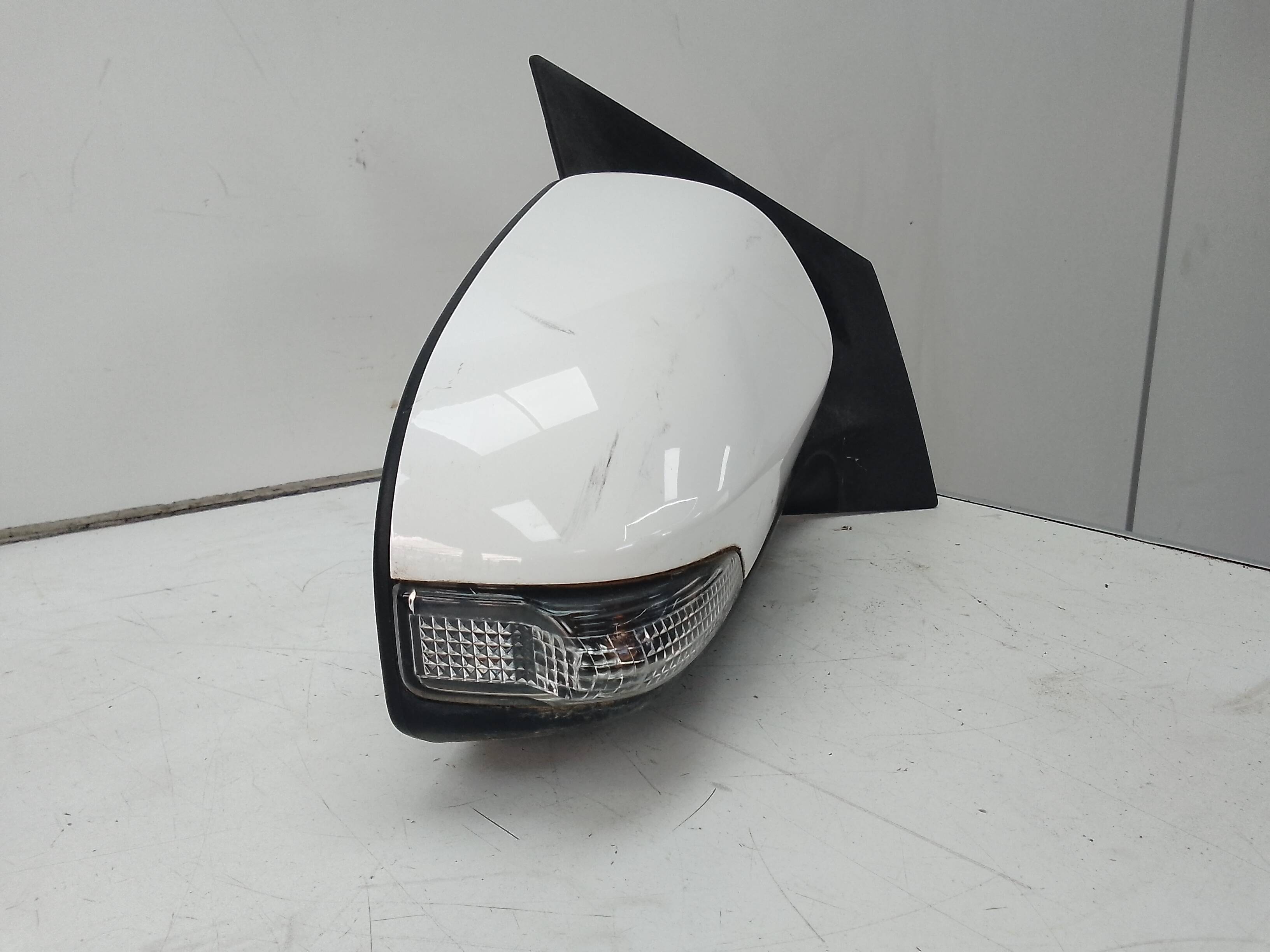 Retrovisor derecho toyota auris (e18)(10.2012->)