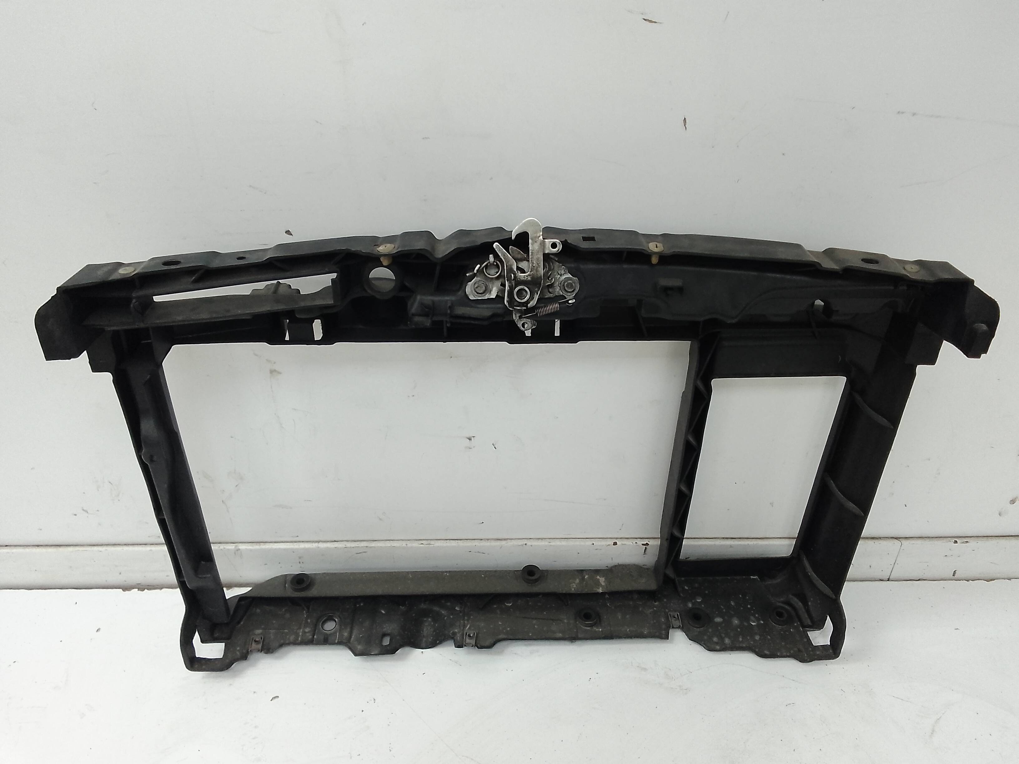 Soporte radiador citroen c3 (08.2016->)