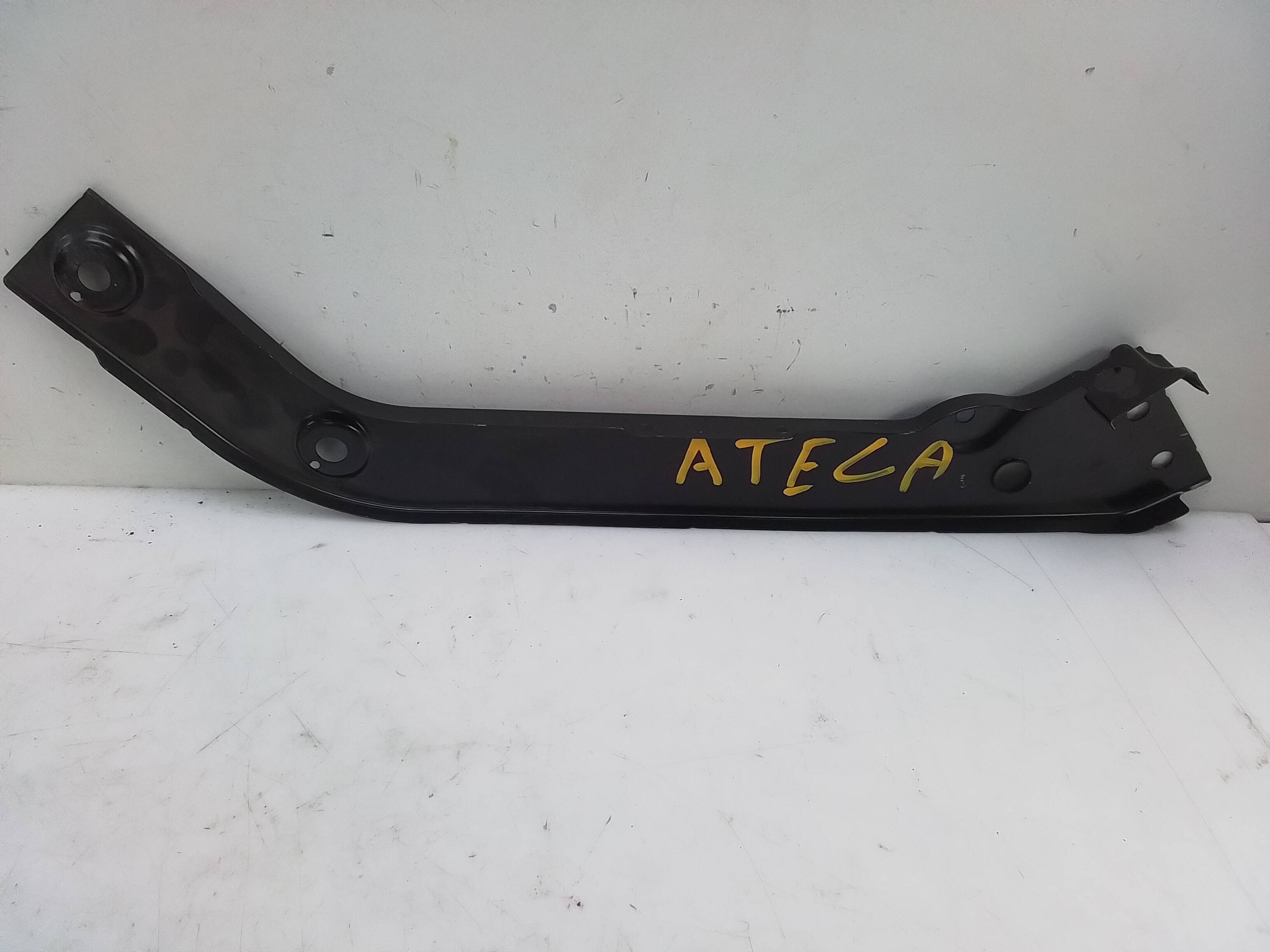 Soporte faro izq. seat ateca (kh7)(03.2016->)