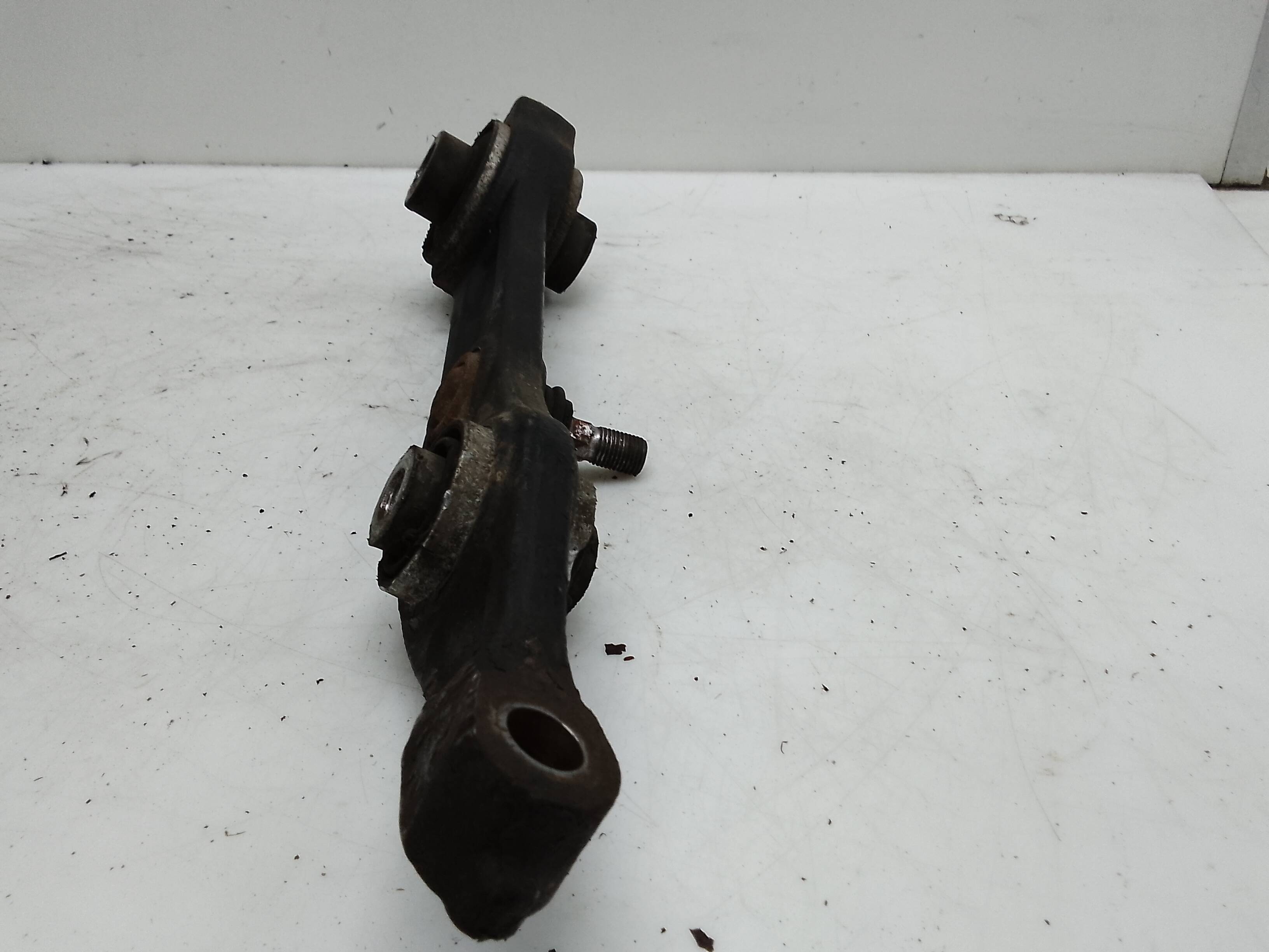 Brazo suspension inferior delantero derecho mercedes-benz cls (bm 219)(06.2004->)