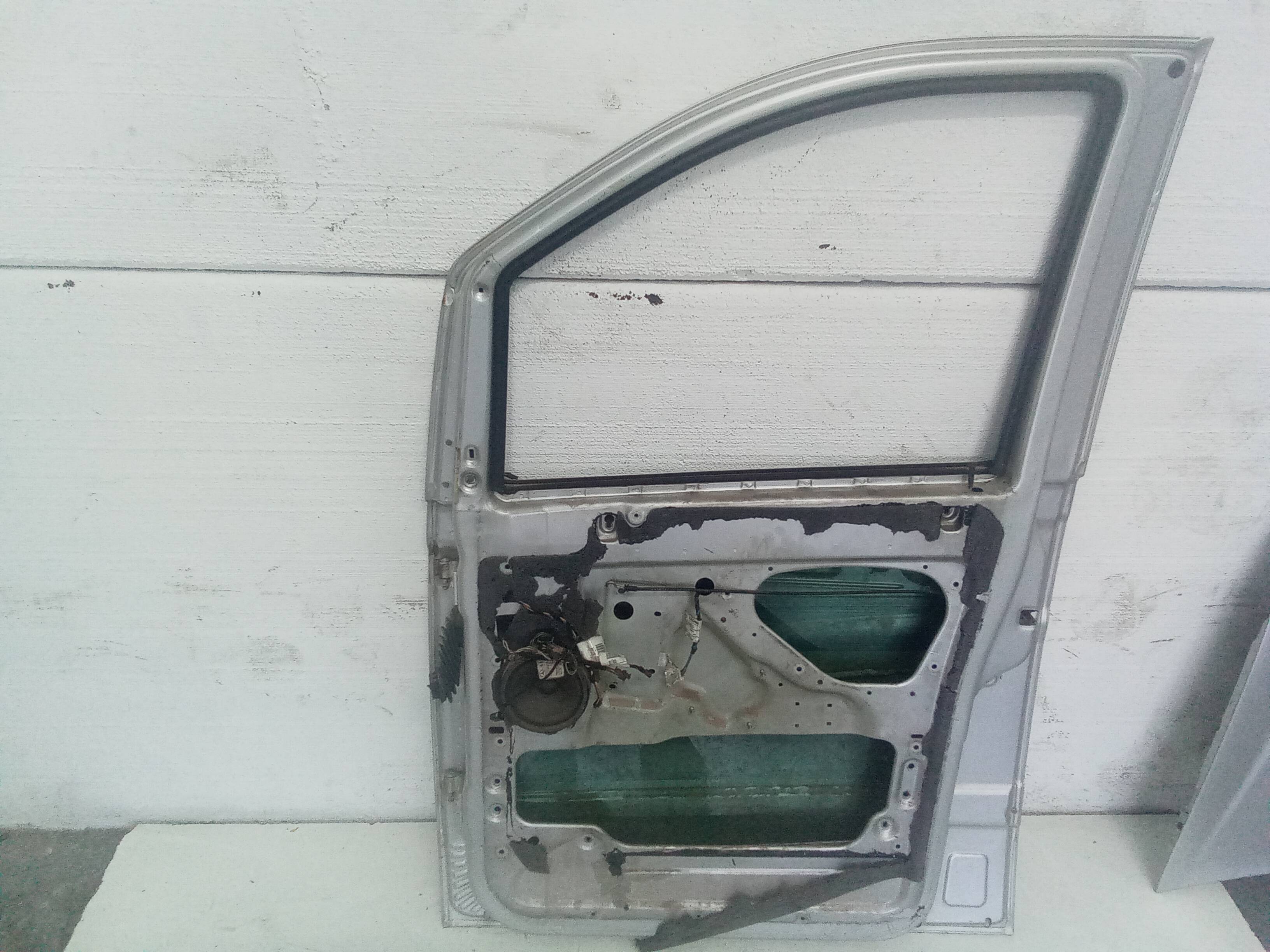 Puerta delantera derecha mercedes-benz vito kombi (639)(06.2003->)