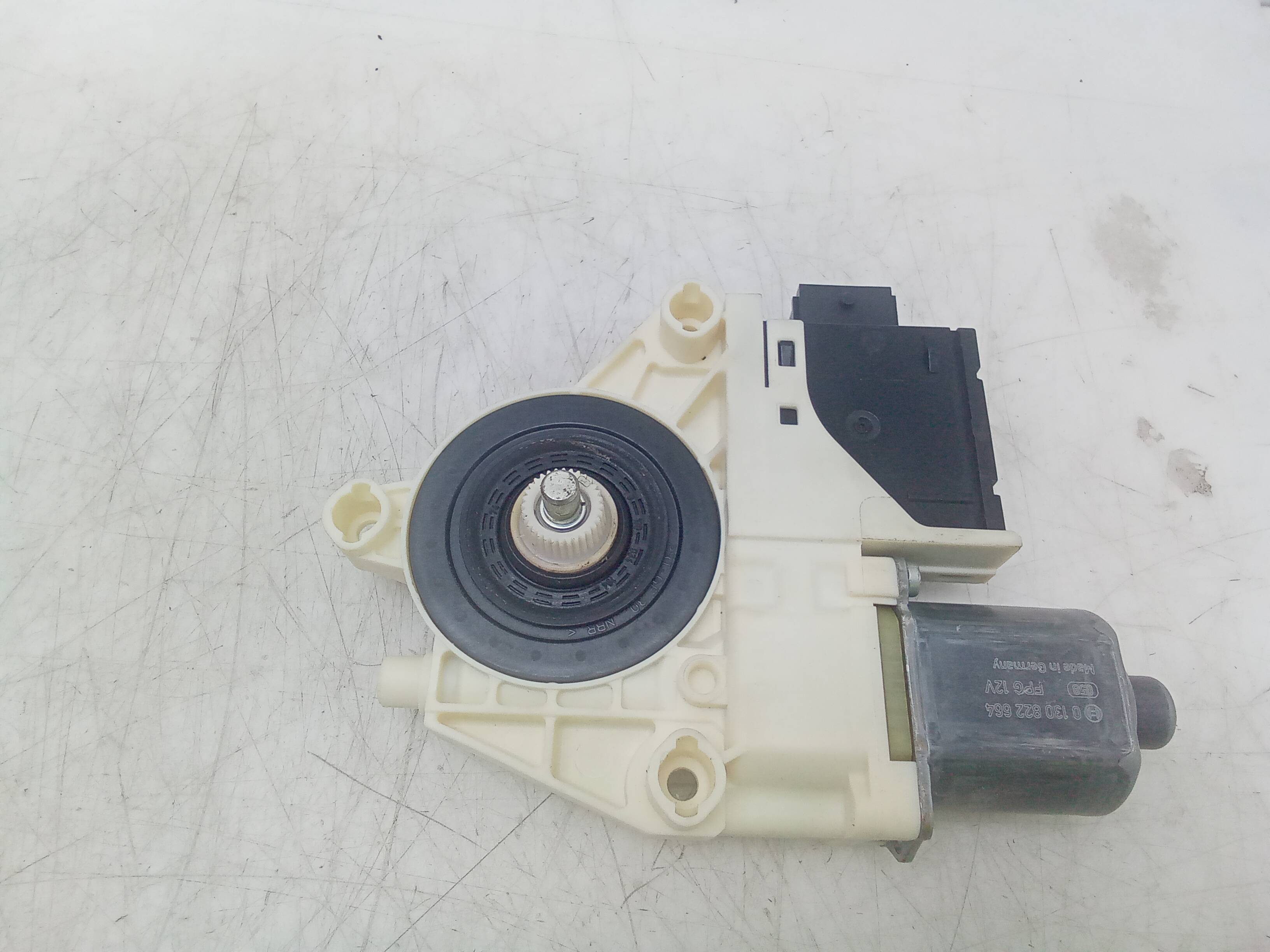 Motor elevalunas delantero izquierdo fiat 500x (334)(2014->)