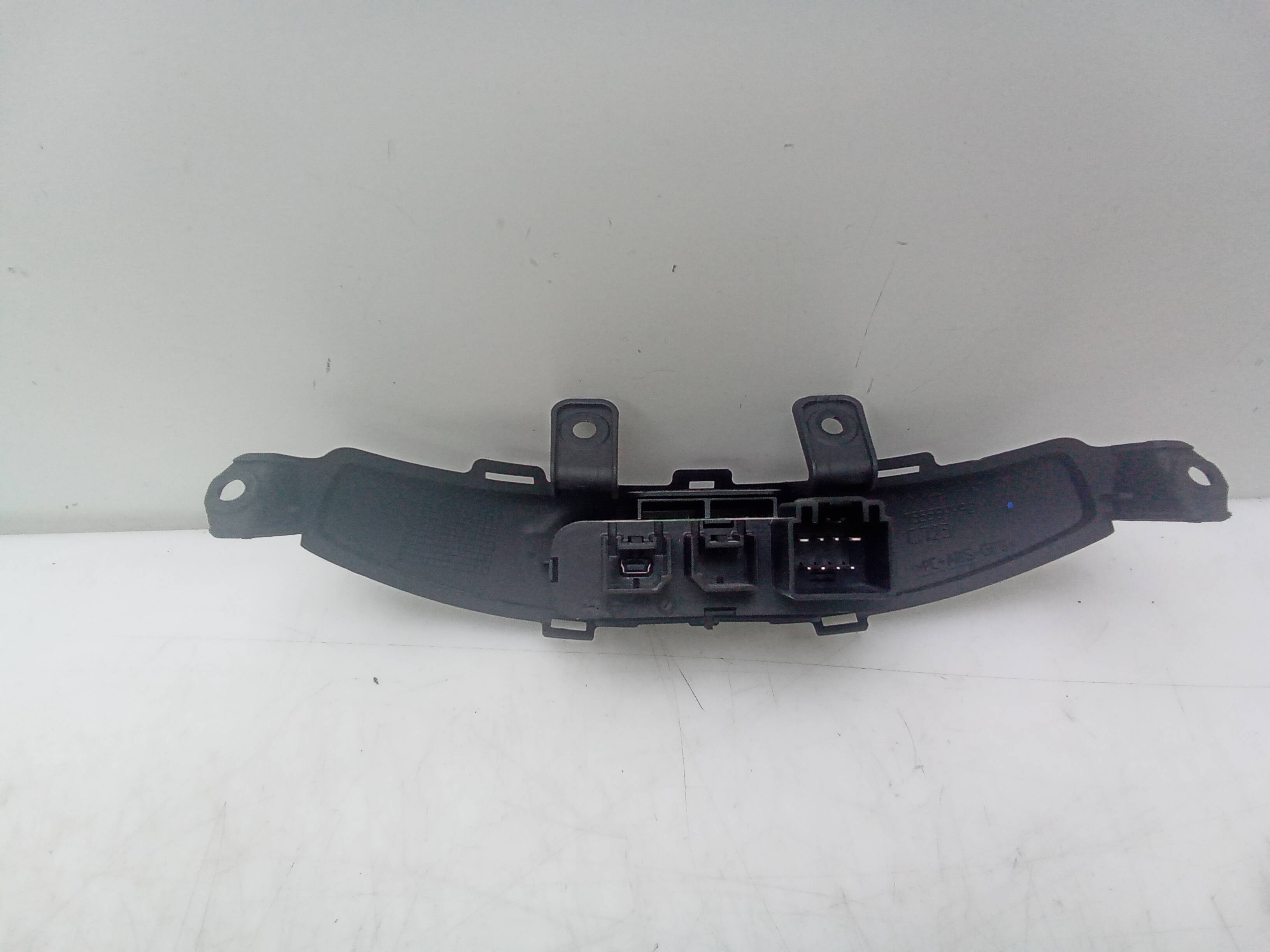 Moldura consola central delantera fiat 500x (334)(2014->)