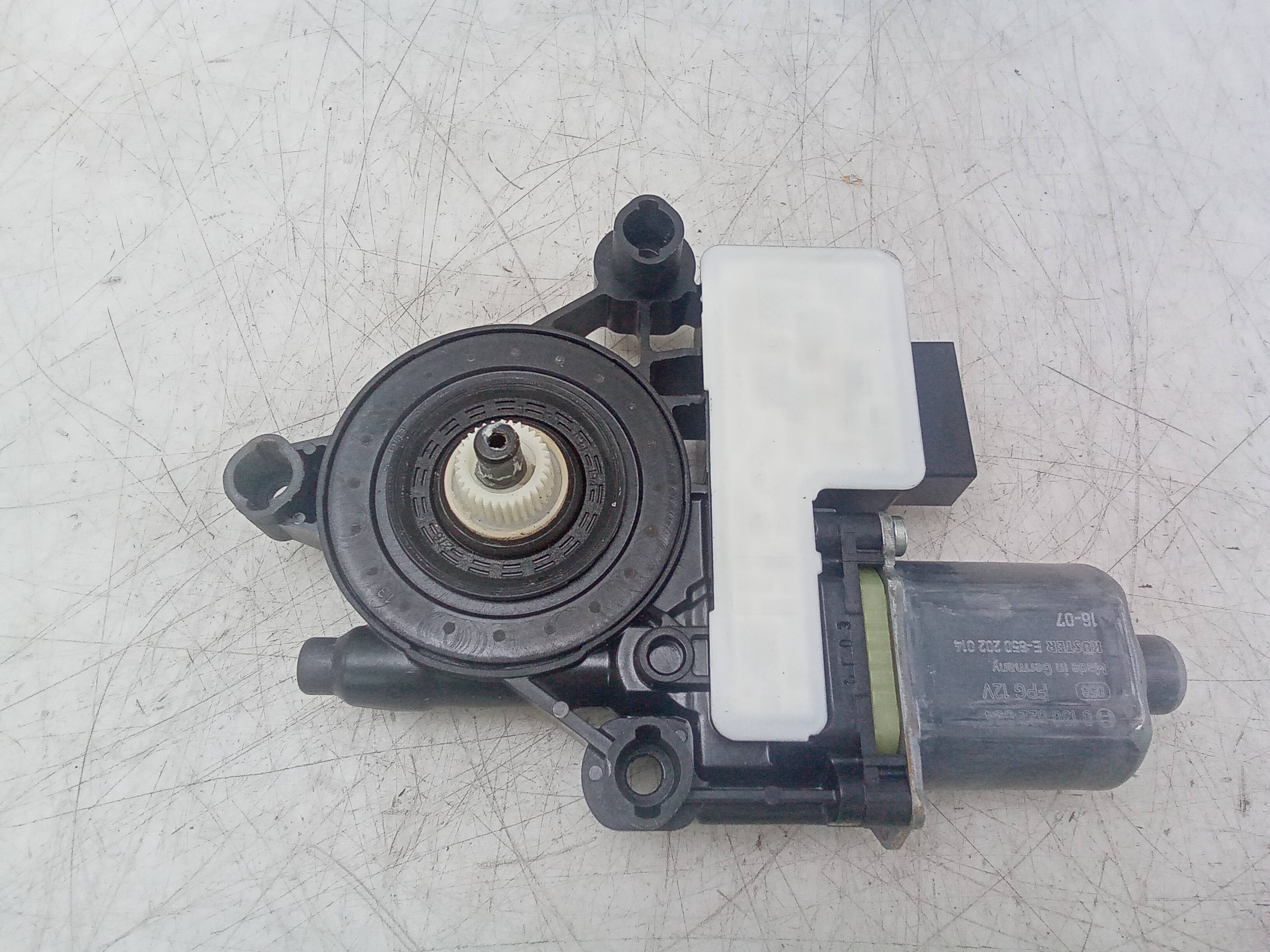 Motor elevalunas trasero derecho volkswagen golf vii (5g1/be1)(09.2012->)