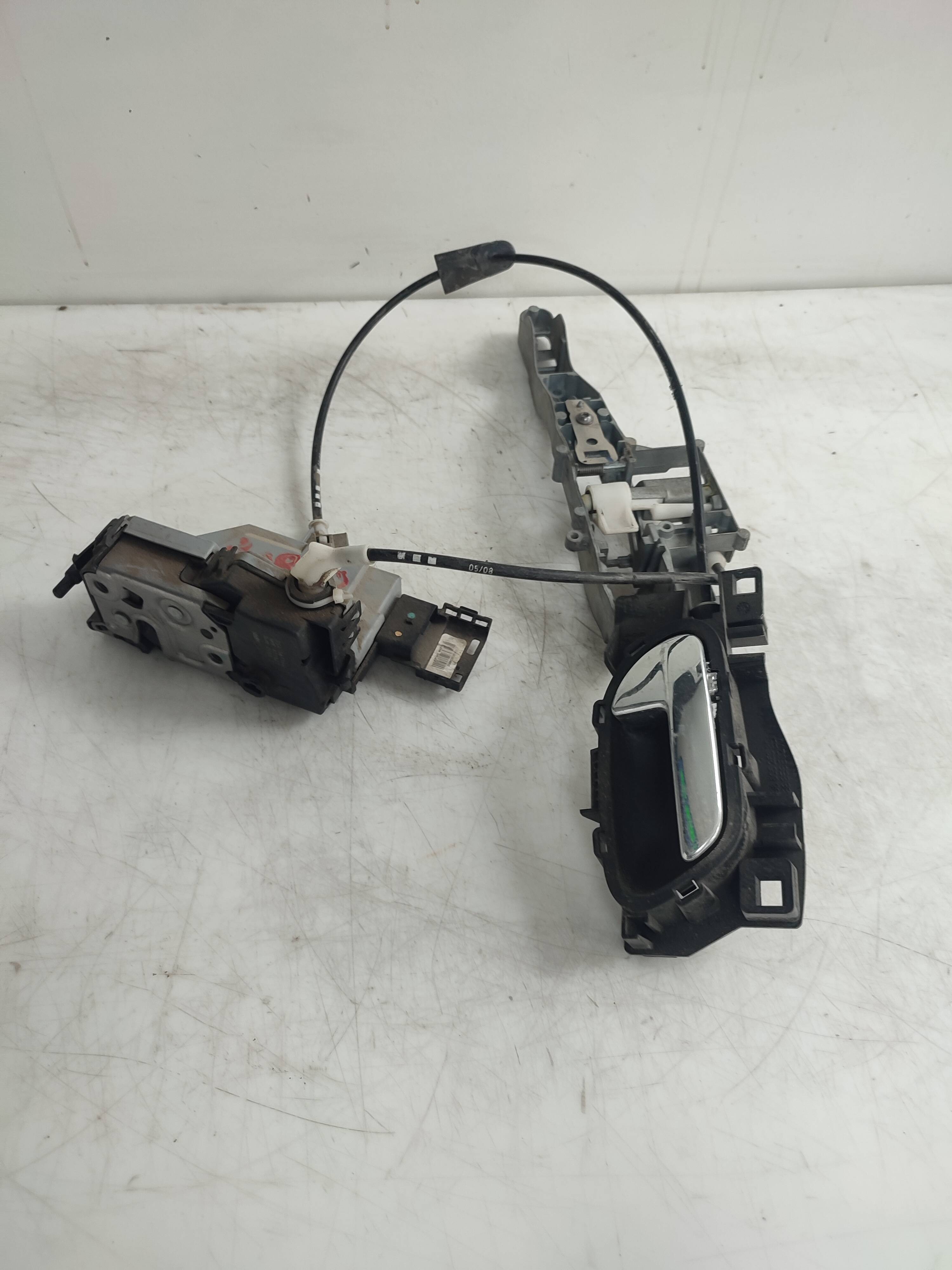 Cerradura puerta carga trasera derecha peugeot 308 (2007->)