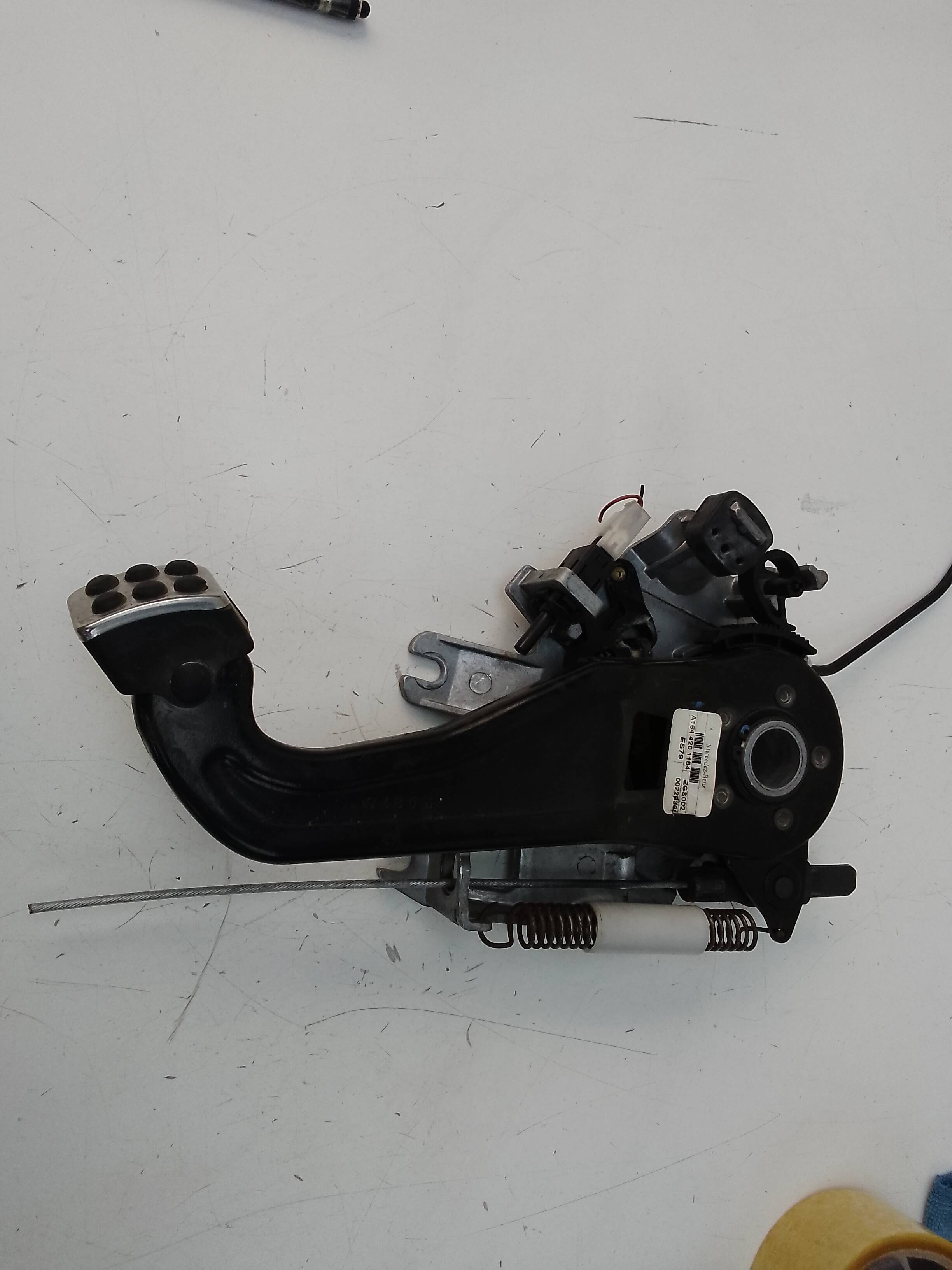 Pedal freno de estacionamiento mercedes-benz clase m (bm 164)(03.2005->)