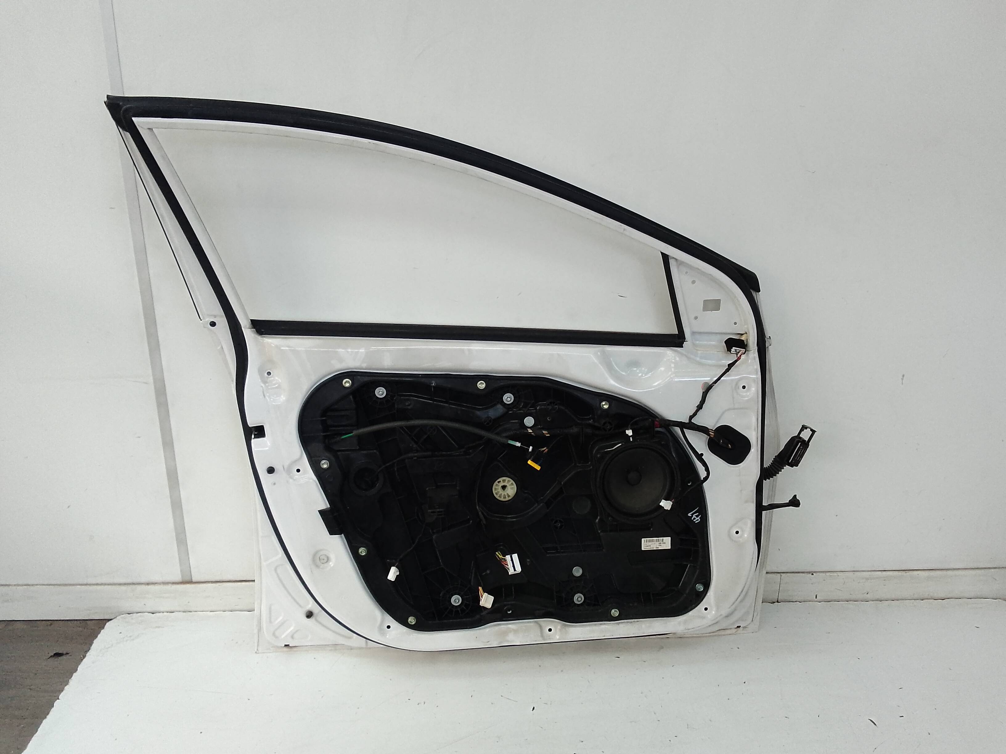 Puerta delantera izquierda hyundai i40 (vf)(11.2011->)