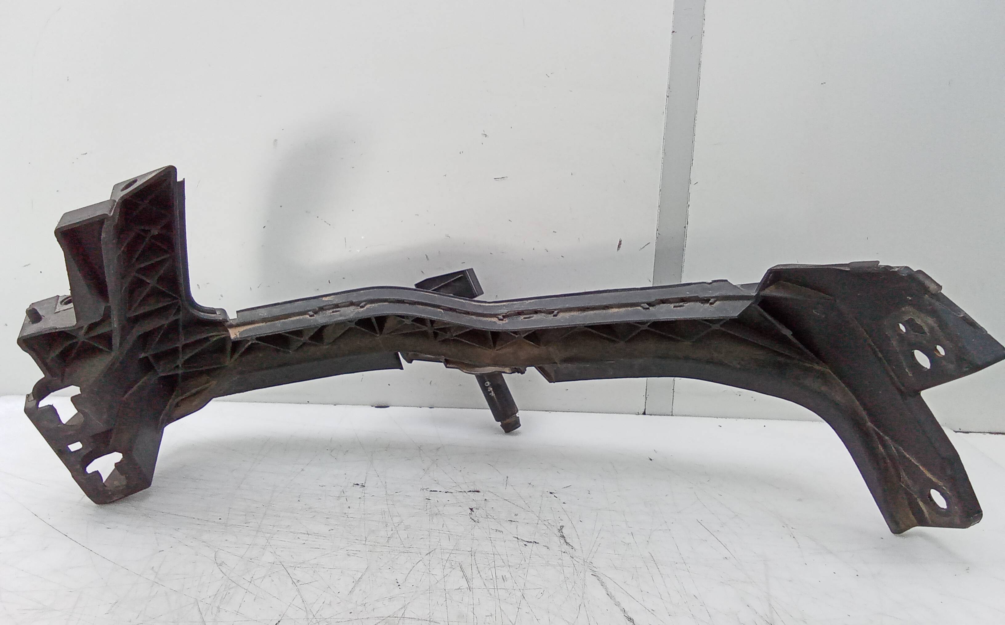 Soporte faro derecho subaru forester (s13/sj)(2013->)