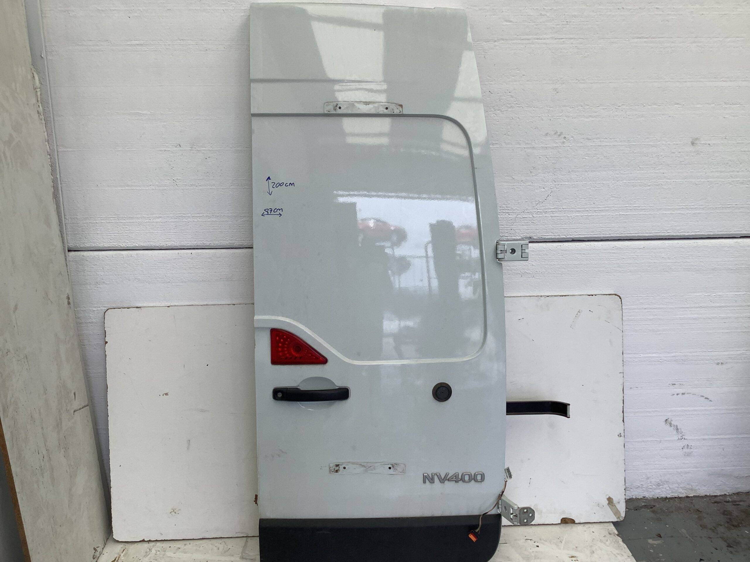 Cerradura puerta carga trasera derecha nissan nv400 furgon (x62)(2011->)