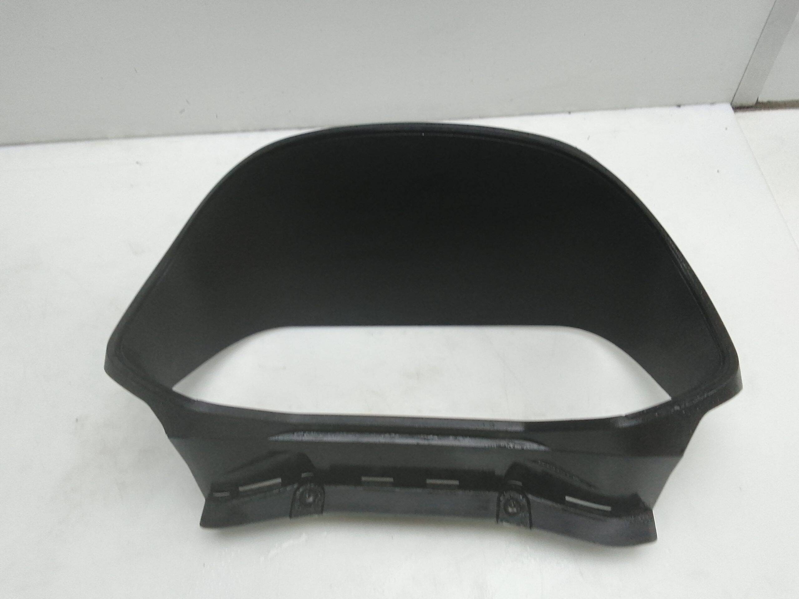 Moldura cuadro instrumentos renault clio v (08.2019->)