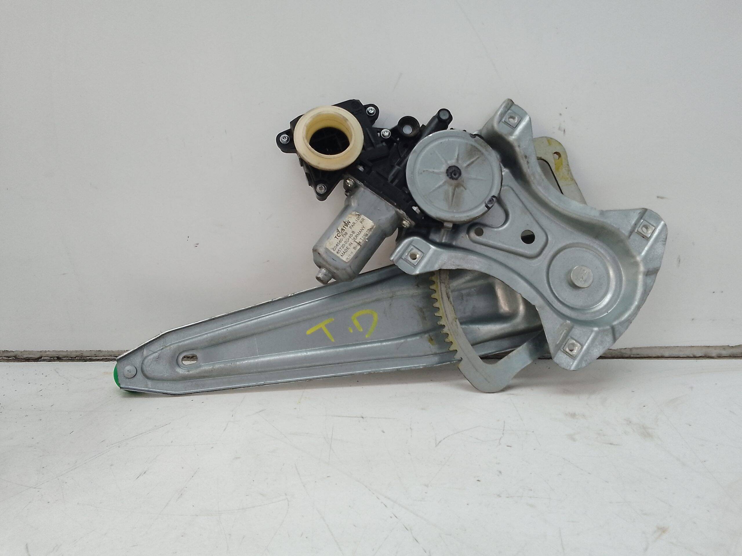 Motor elevalunas trasero derecho toyota auris (e18)(10.2012->)