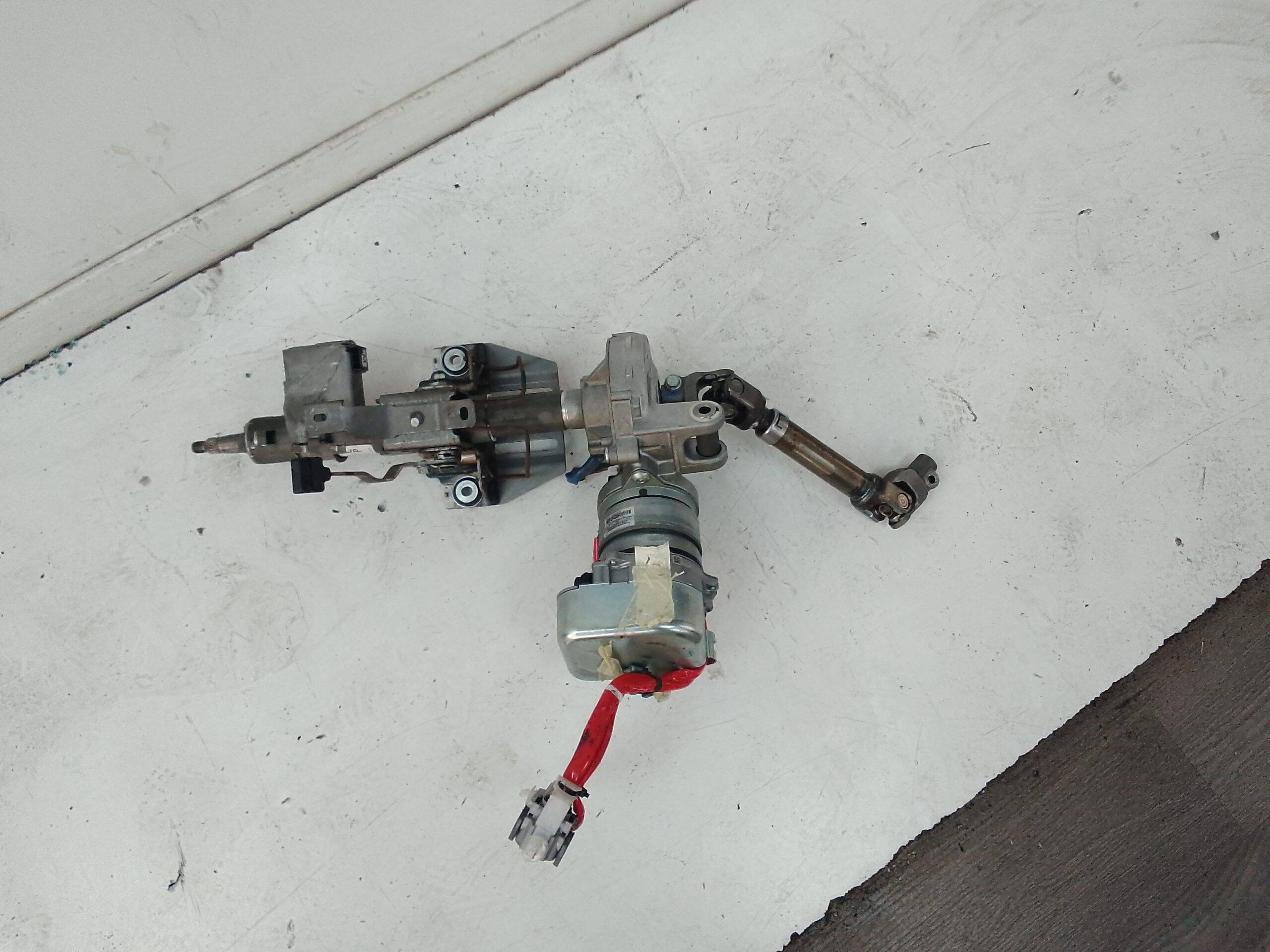 Columna direccion toyota auris (e18)(10.2012->)