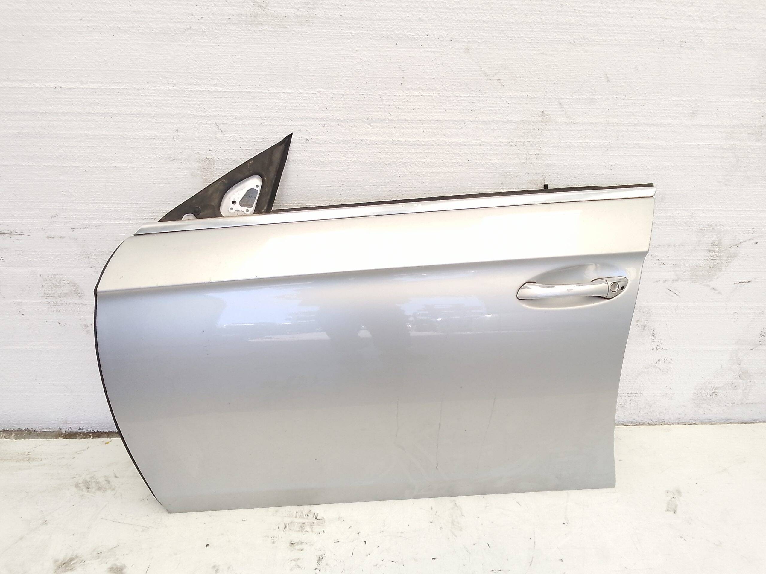 Puerta delantera izquierda mercedes-benz cls (bm 219)(06.2004->)