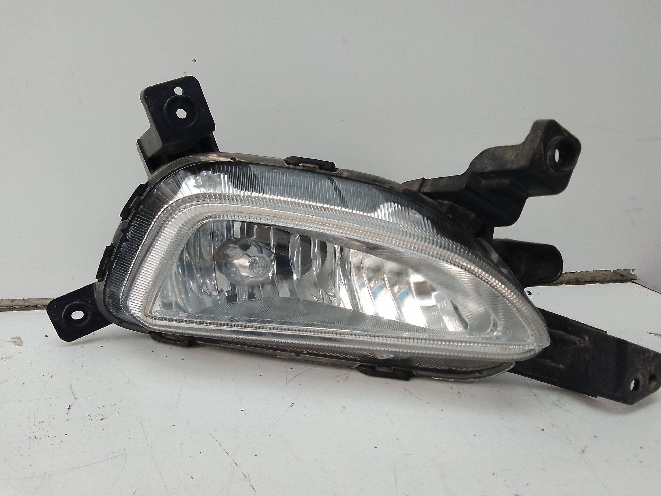 Faro antiniebla derecho hyundai tucson (tl)(2014->)