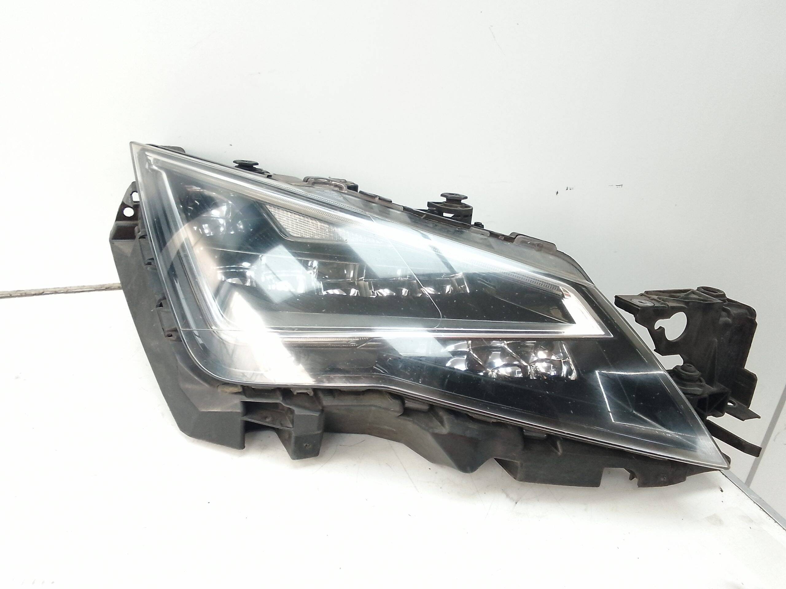 Faro derecho seat leon (5f1)(09.2012->)