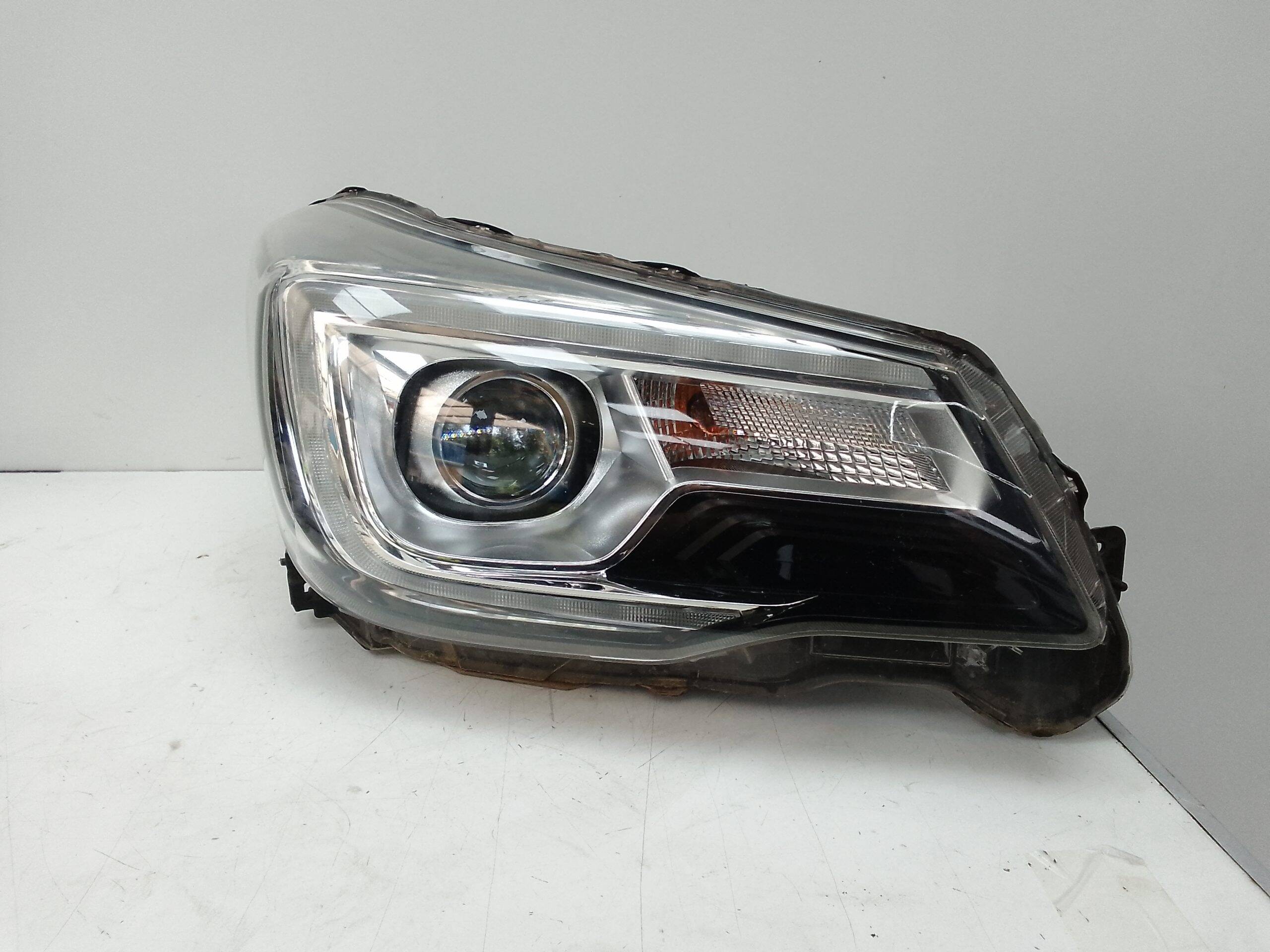 Faro derecho subaru forester (s13/sj)(2013->)