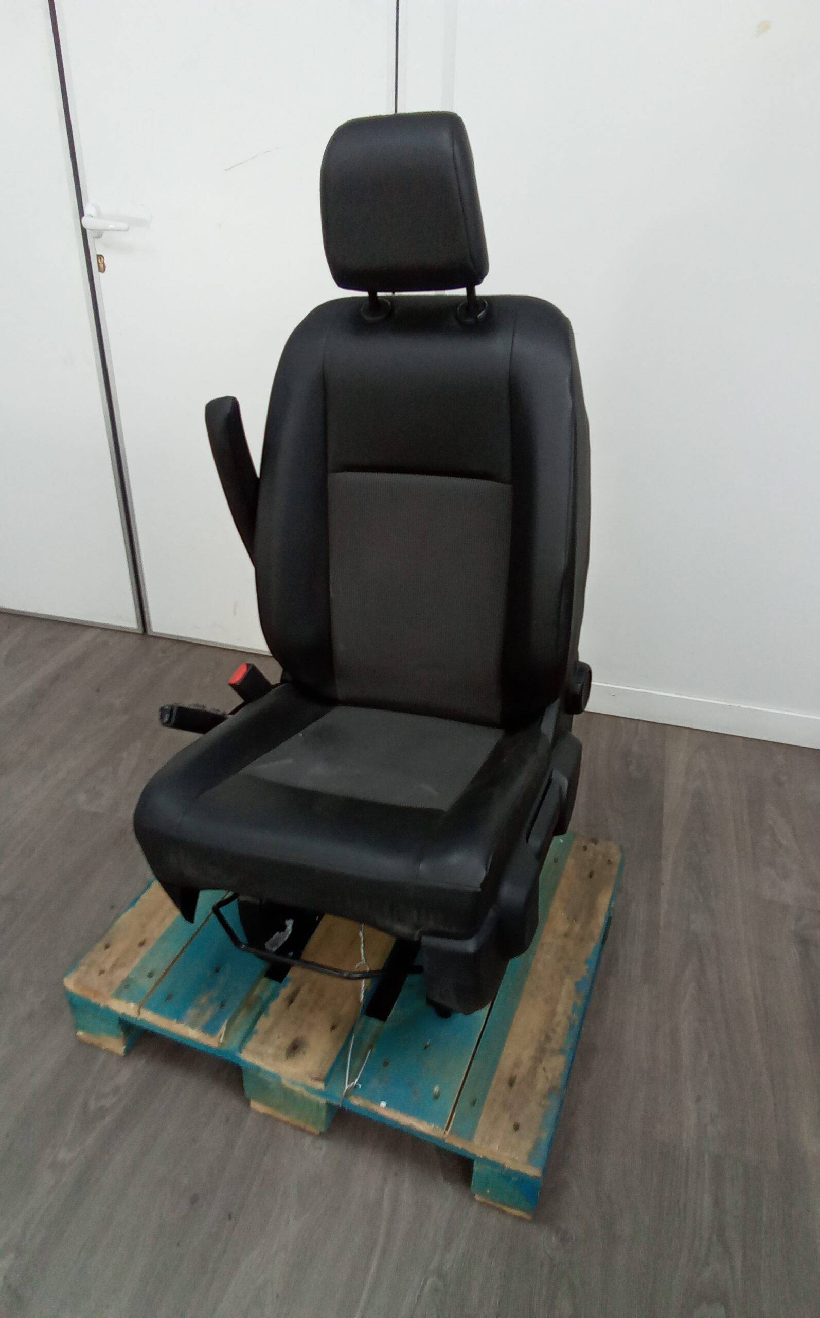 Asiento delantero izquierdo citroen jumpy combi (06.2016->)