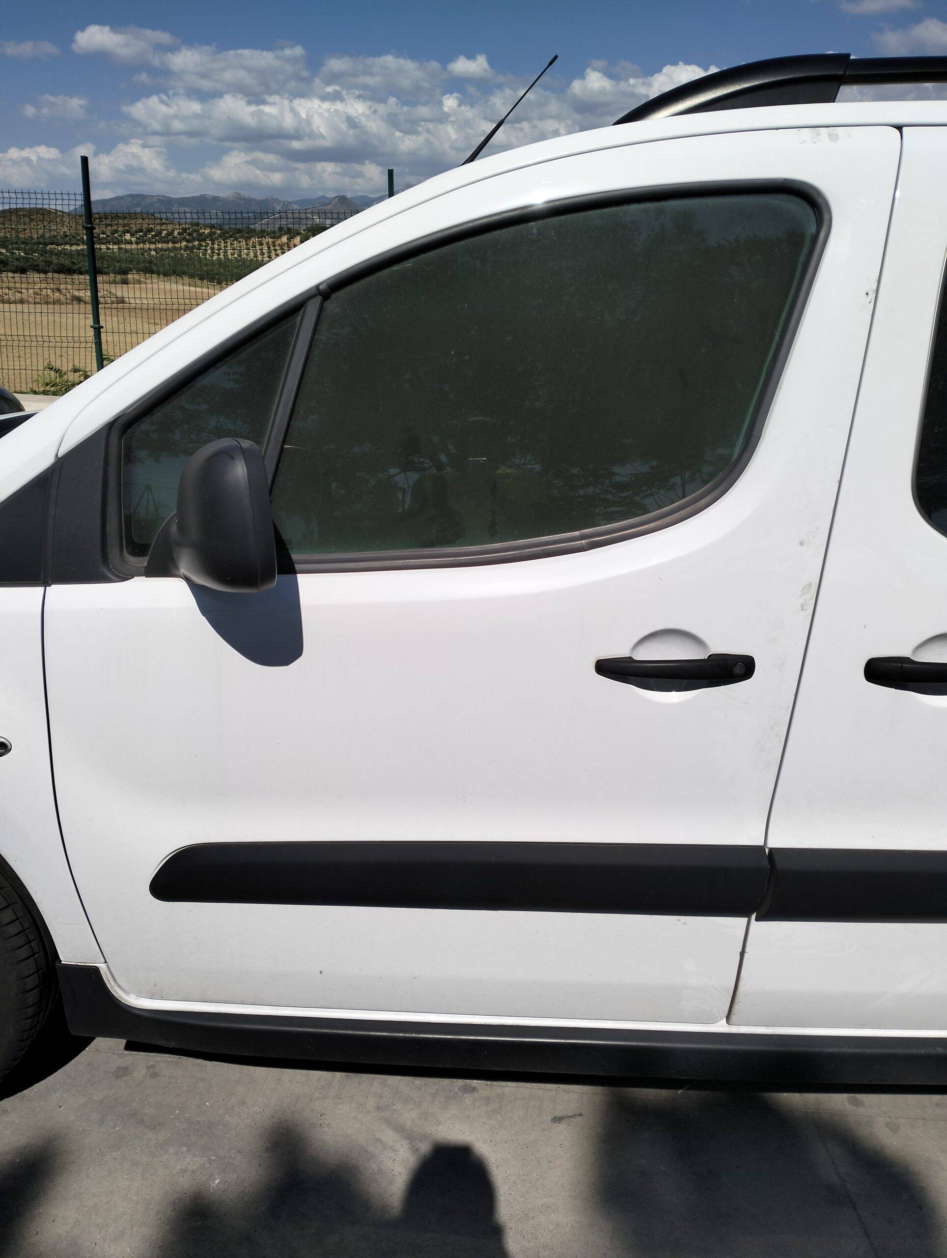 Puerta delantera izquierda citroen berlingo combi (2008->)