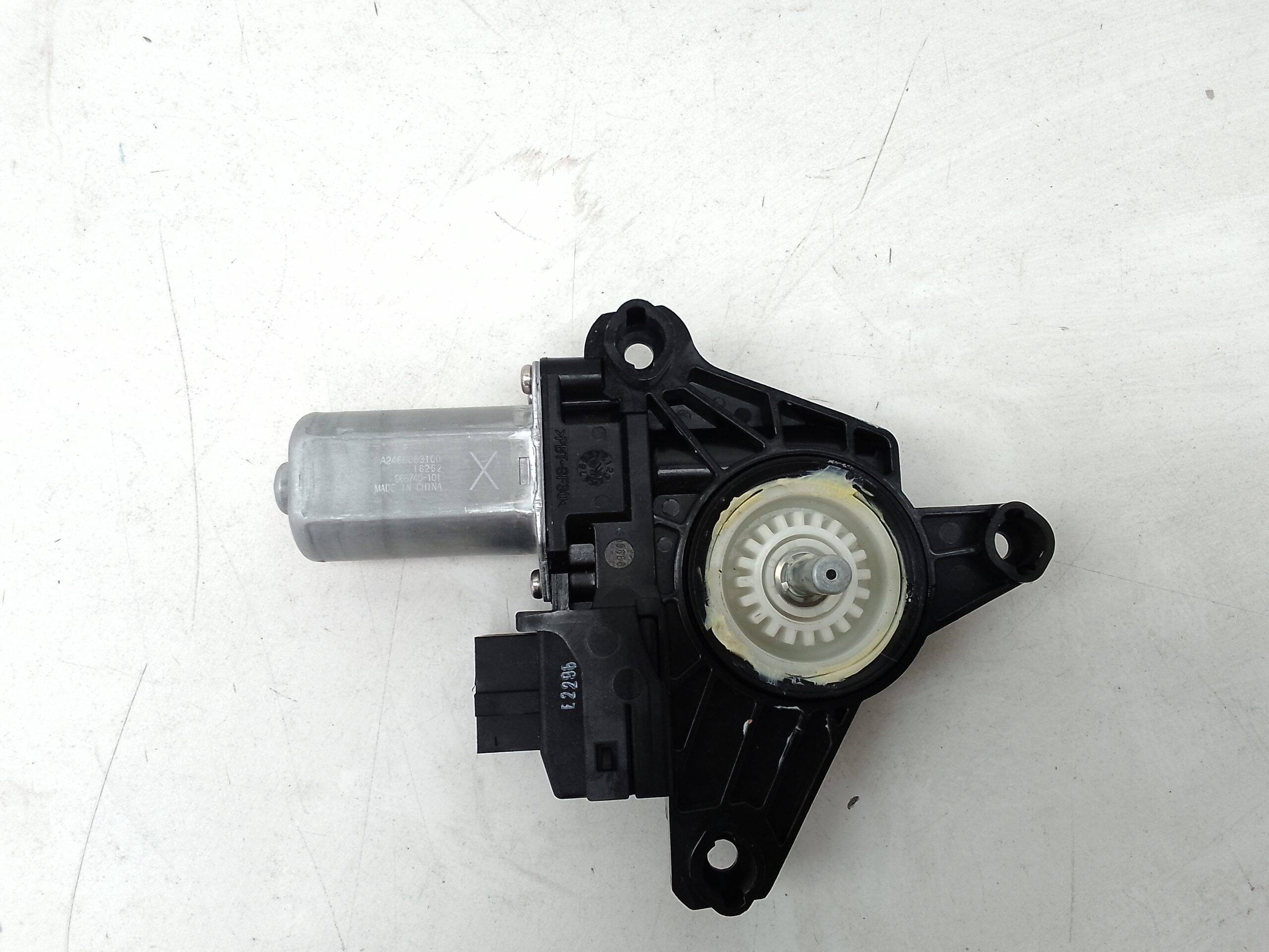 Motor elevalunas trasero izquierdo mercedes-benz clase a (bm 176)(06.2012->)