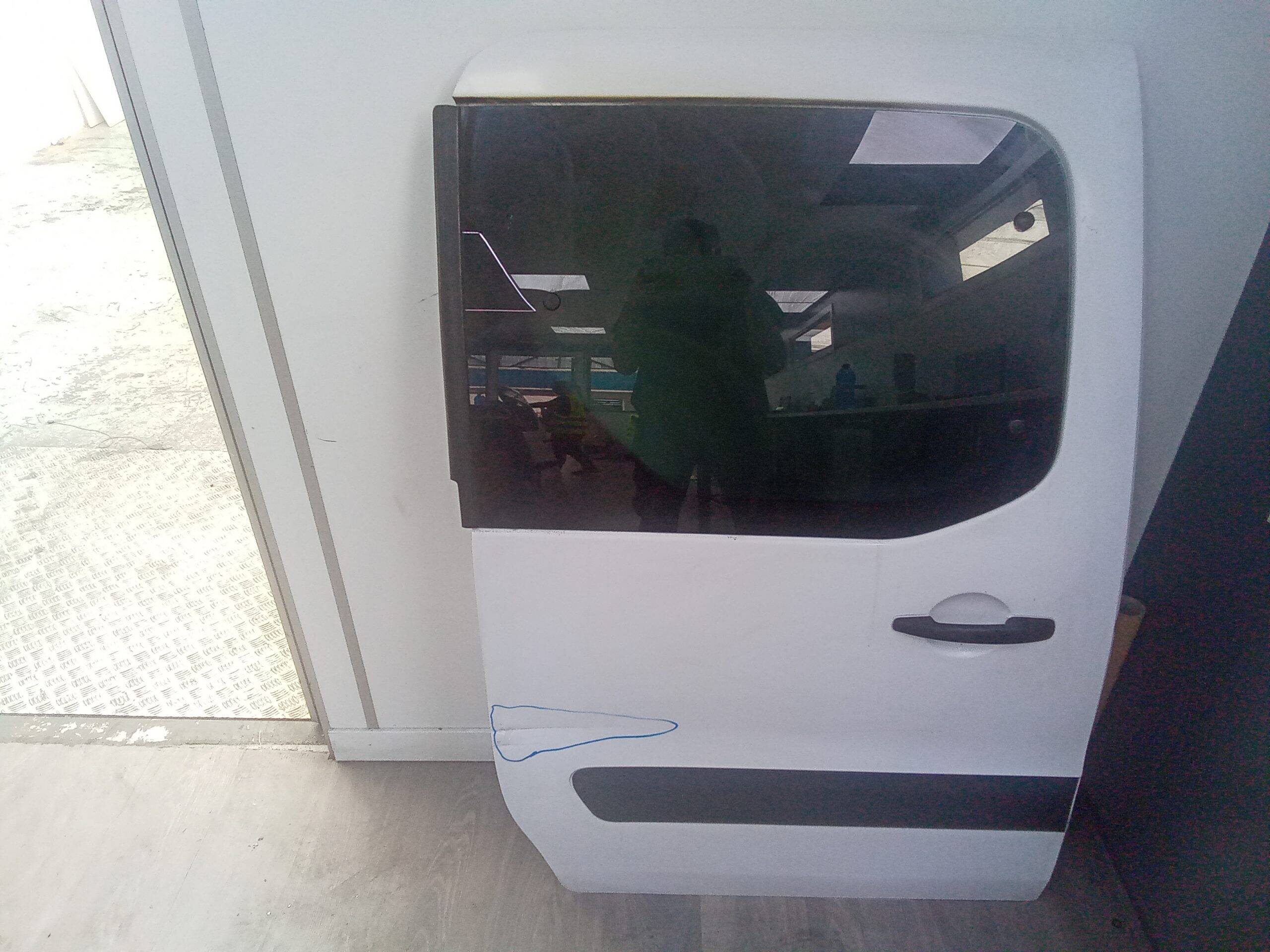 Puerta lateral corredera derecha citroen berlingo combi (2008->)