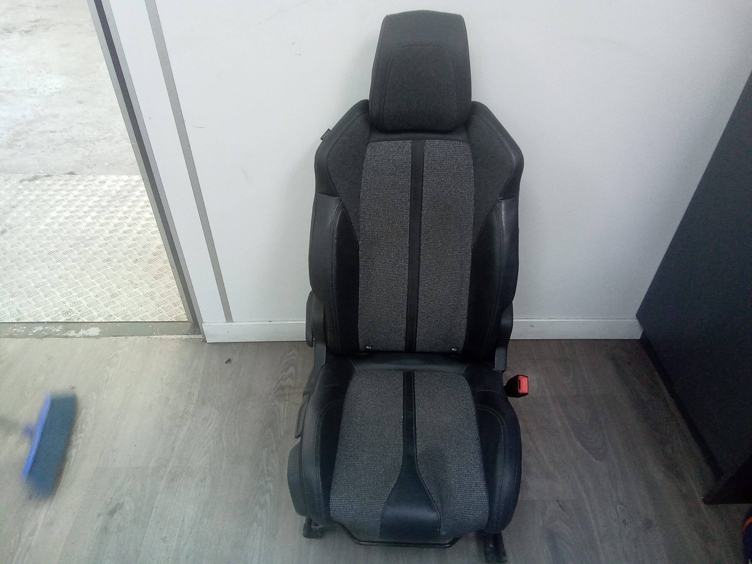 Asiento delantero derecho peugeot 3008 (07.2016->)