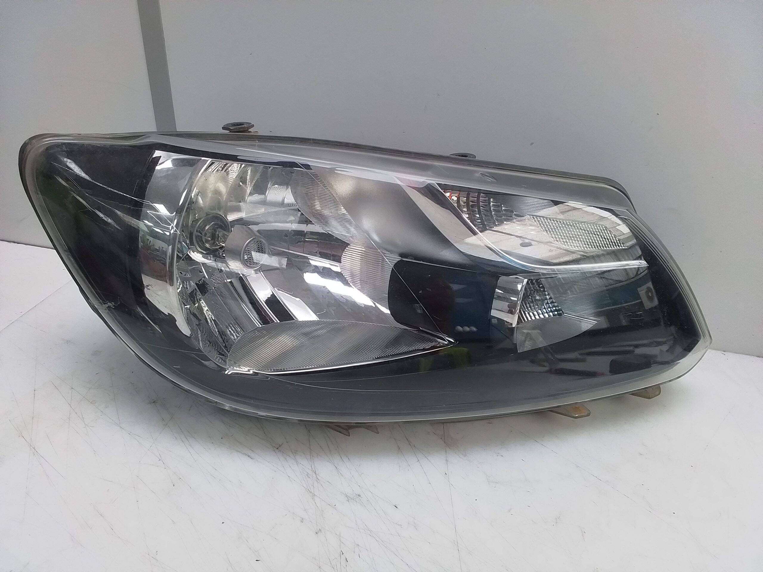 Faro derecho volkswagen caddy (2c)(08.2010->)