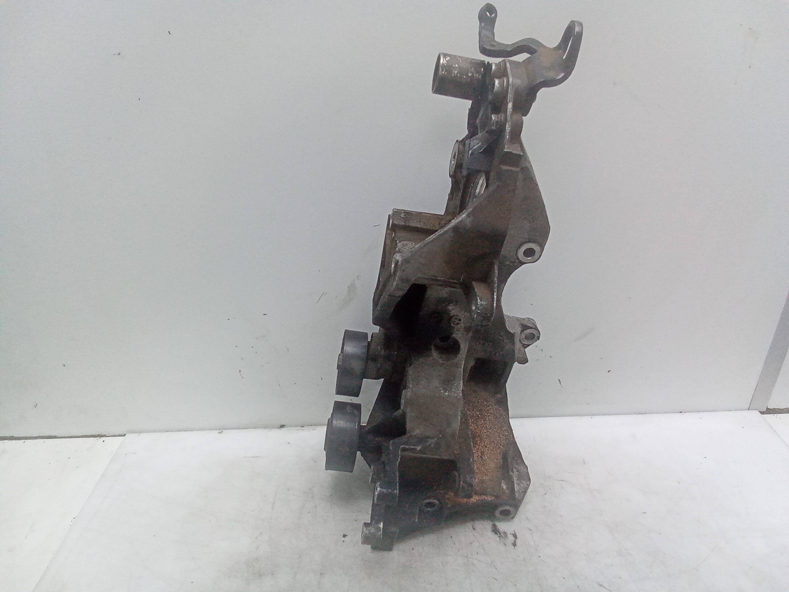 Soporte alternador volkswagen golf v variant (1k5)(2007->)