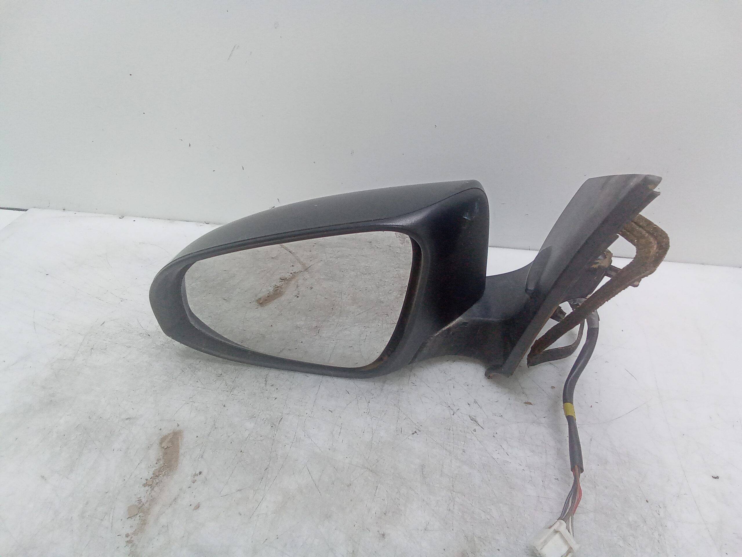 Retrovisor izquierdo toyota auris (e18)(10.2012->)